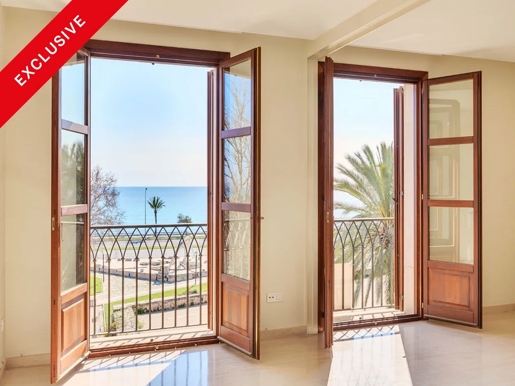 High standard apartment - now furnished - with balcony and sea views, Old Town - Palma de Mallorca