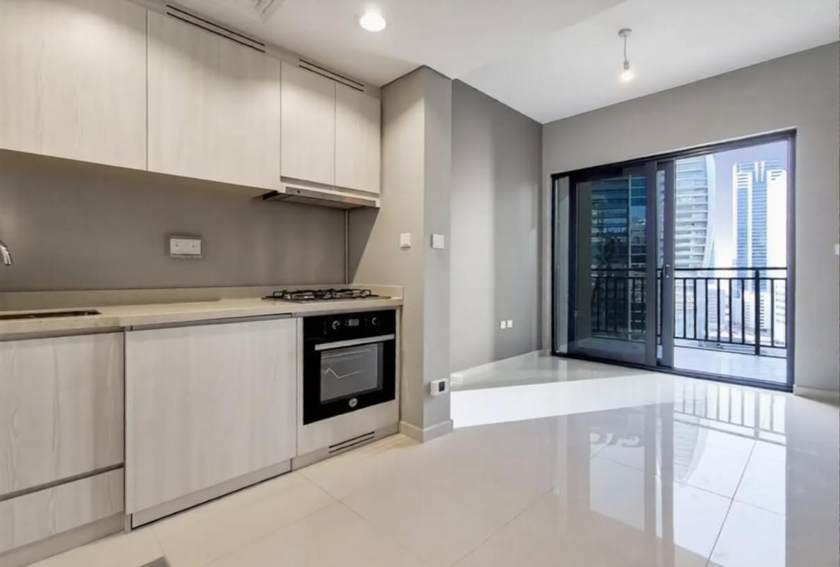 1 Bedroom | 1 Bathroom | Community views