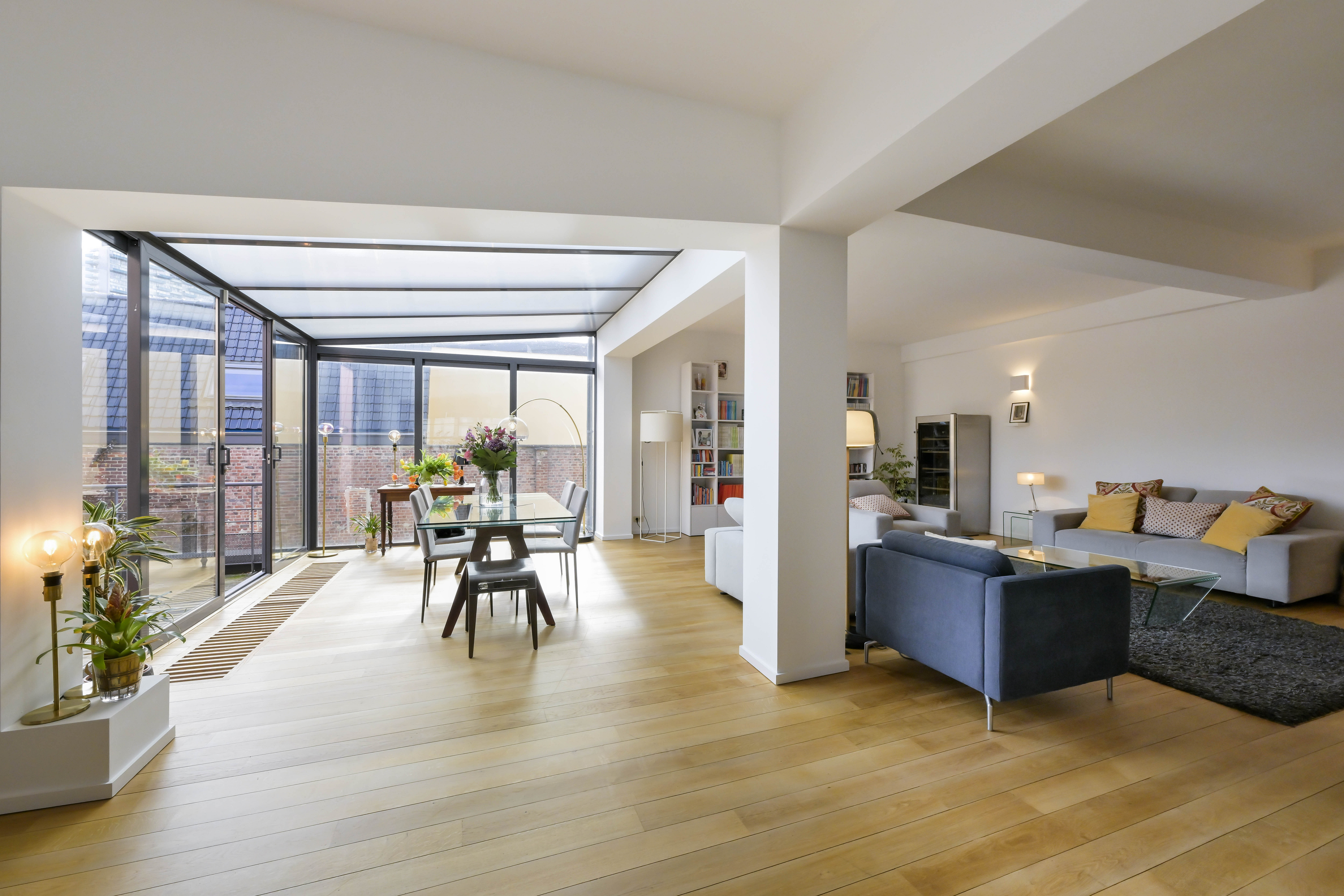 Fully renovated 207 m² apartment with 40 m² terrace