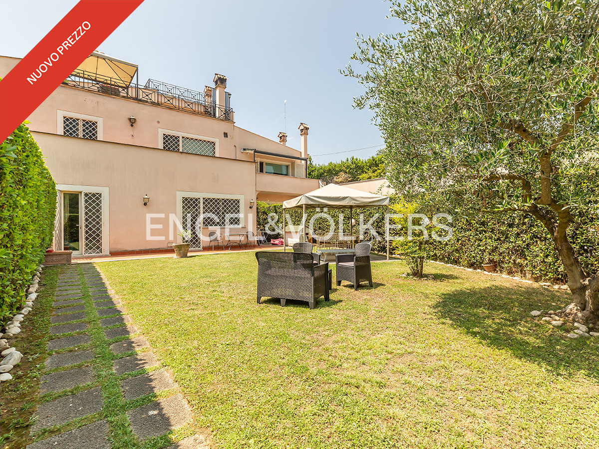 Exclusive villa apartment surrounded by greenery in La Giustiniana