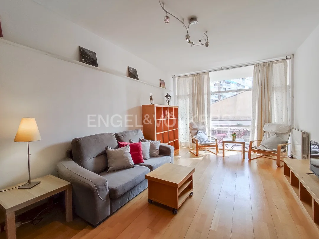 Nice furnished apartment in Les Corts