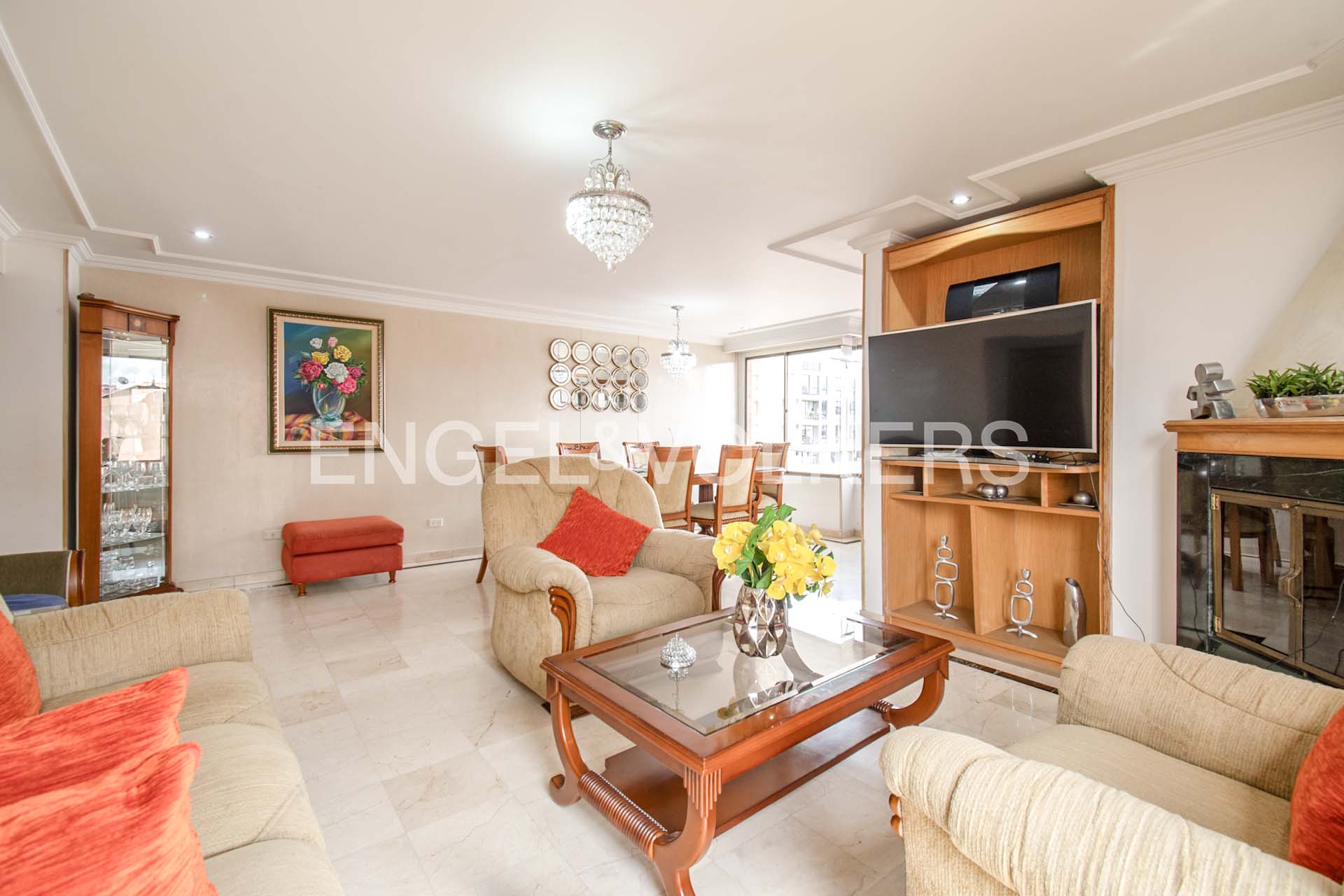 Penthouse duplex con balcón para venta en El Batán
