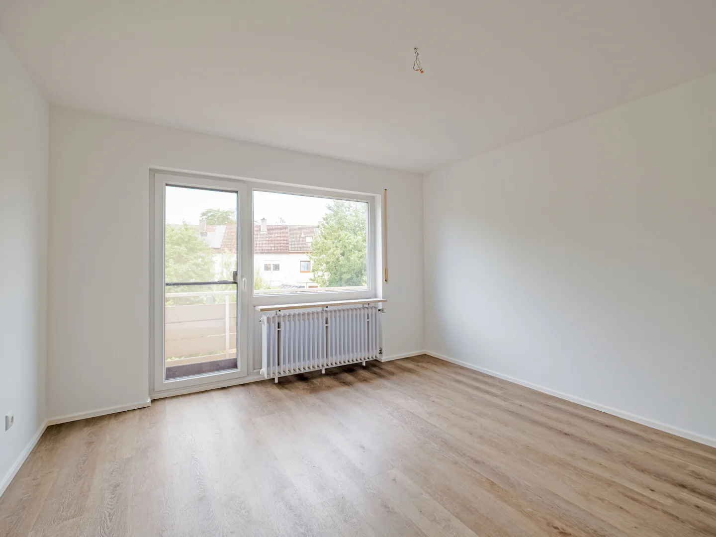 Großzügiges Reihenmittelhaus mit Südgarten und Garage in Petershausen - Photo 2