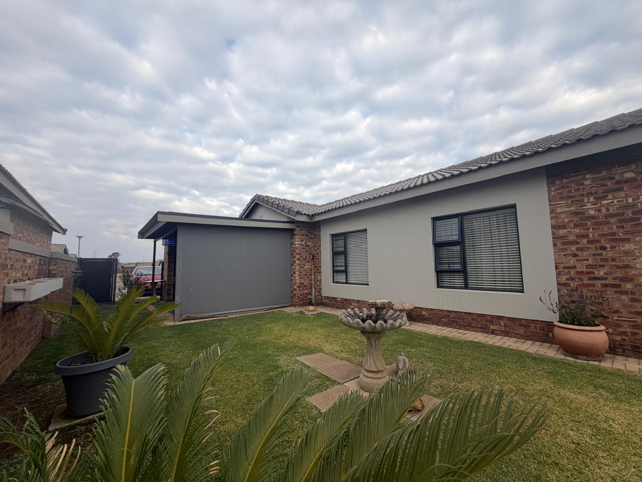 Smart 3 bedroom home in Birchwood Country Estate