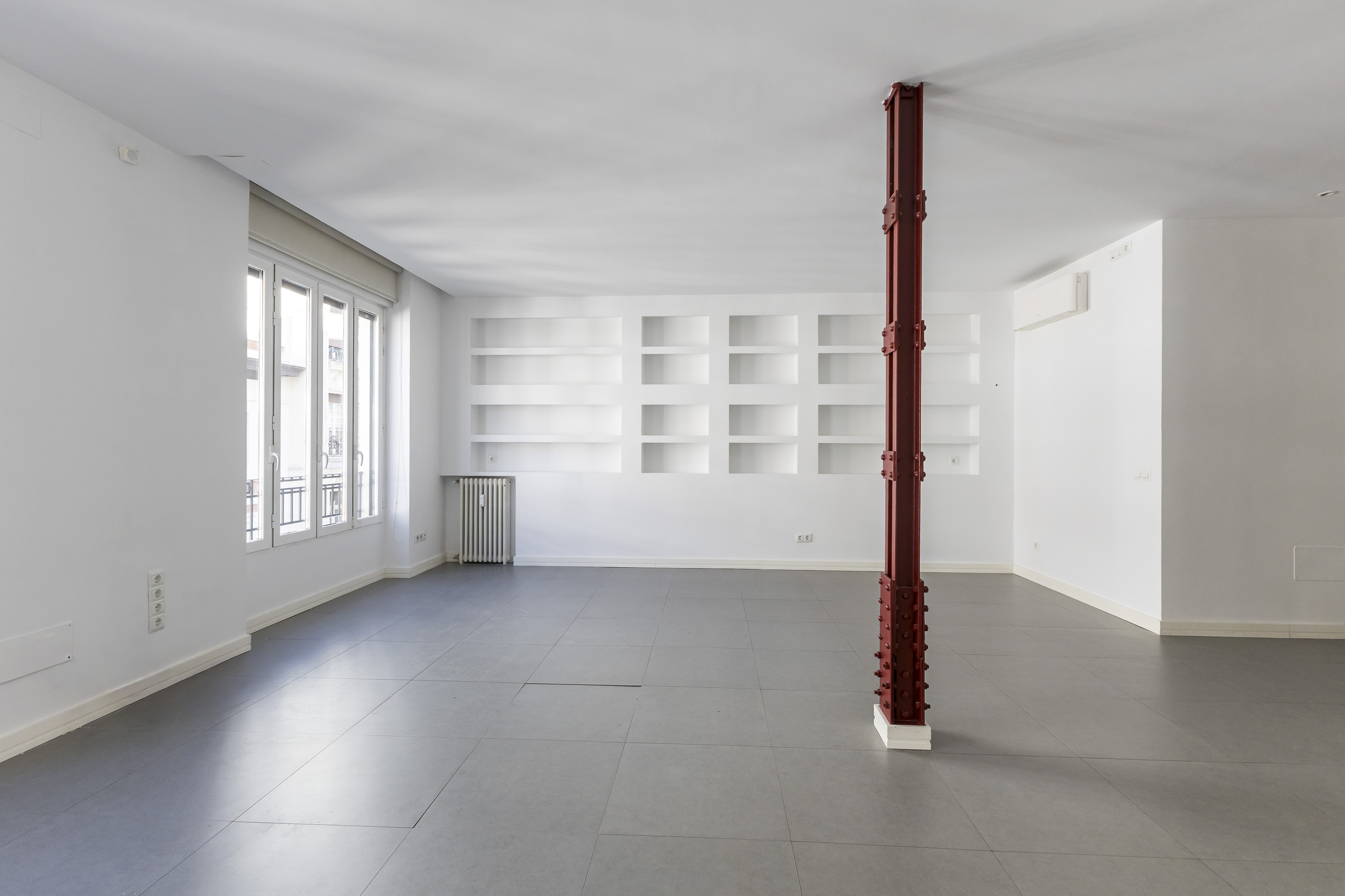 EXCLUSIVE 195 SQ M HOME WITH COMPLETE RENOVATION AND INTERIOR DESIGN