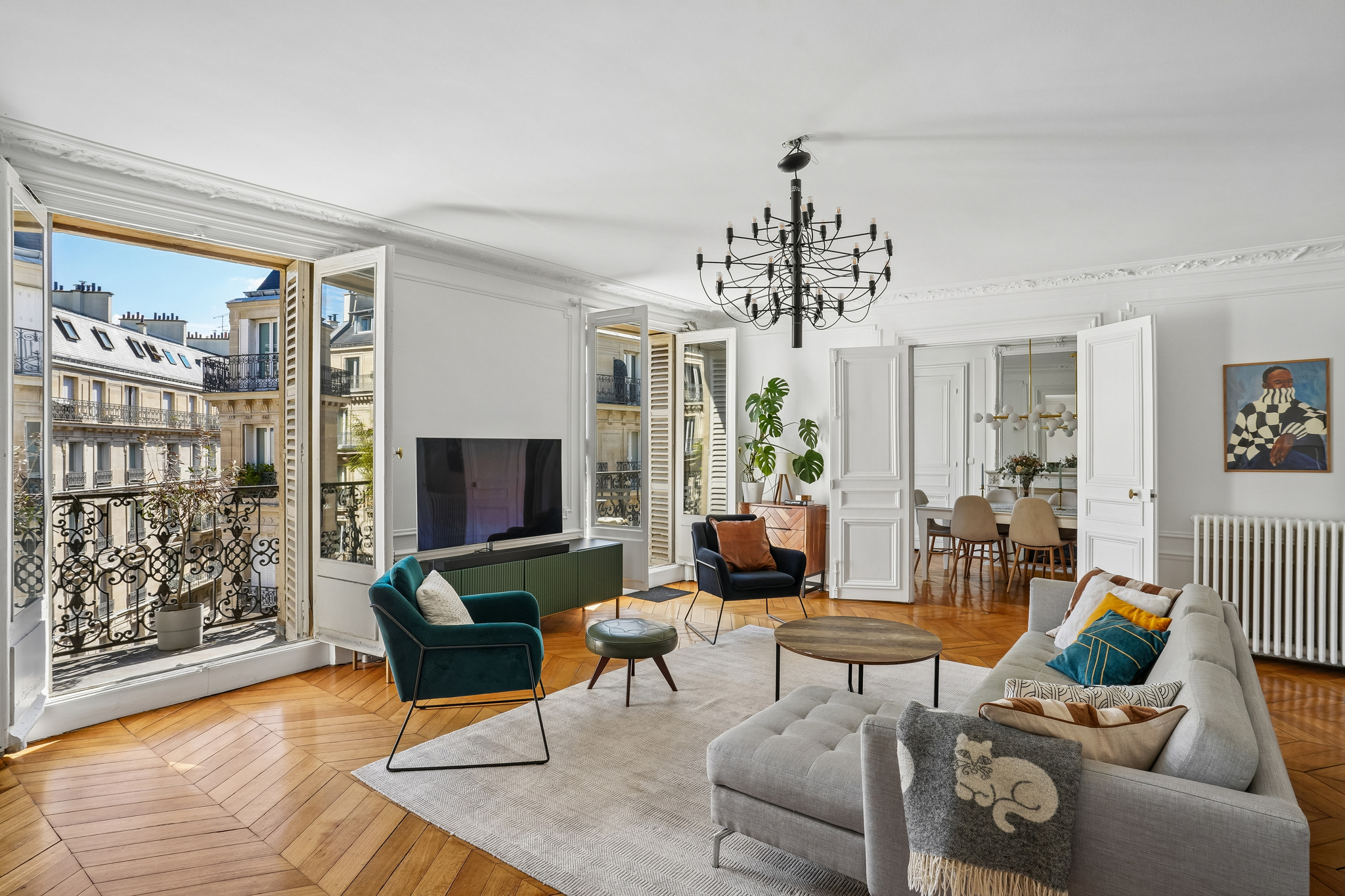 Appartement 4 chambres avec balcon - Saint-Philippe du Roule/Champs-Elysées