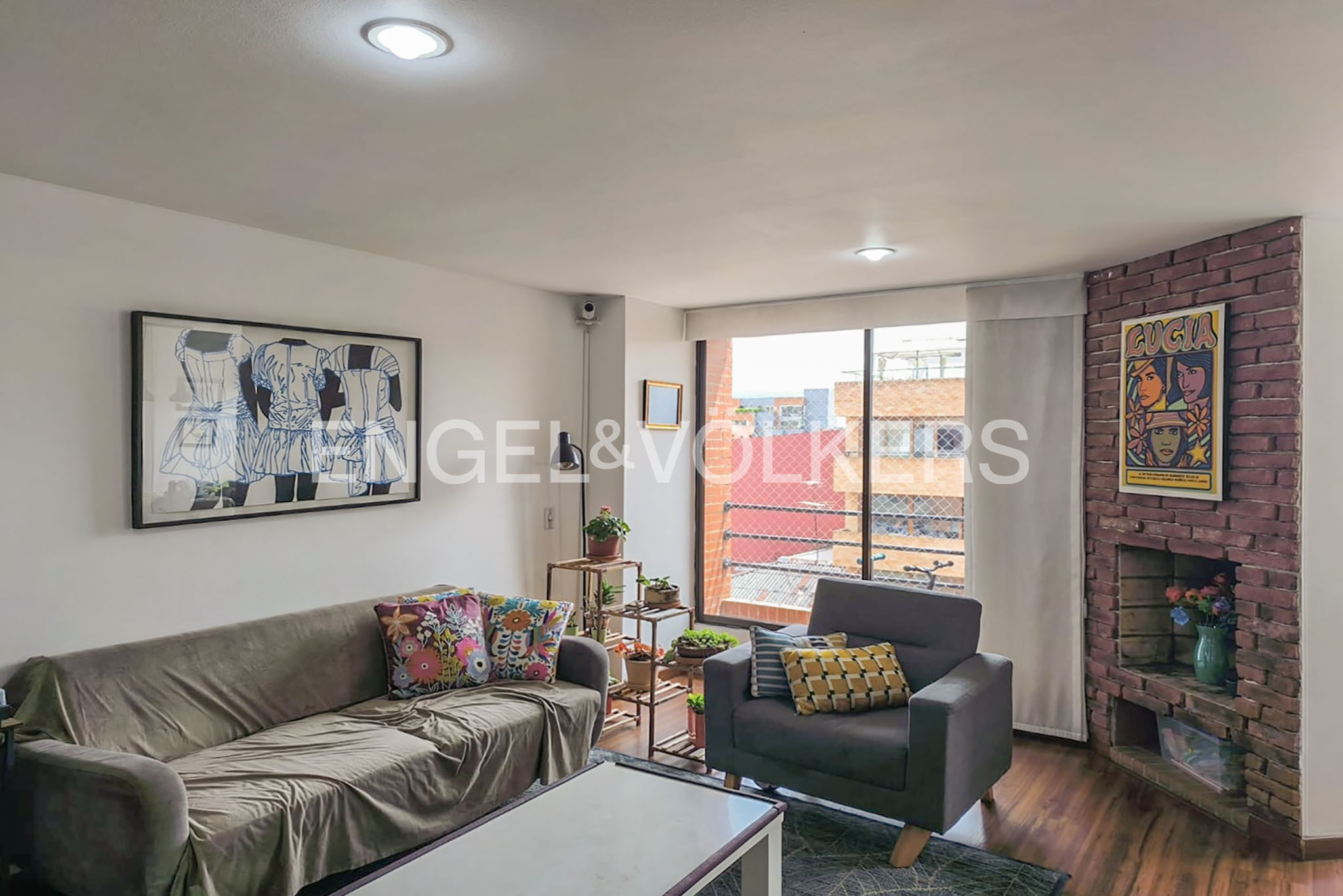 Dúplex con terraza y vista a los cerros a la venta en Chapinero Alto