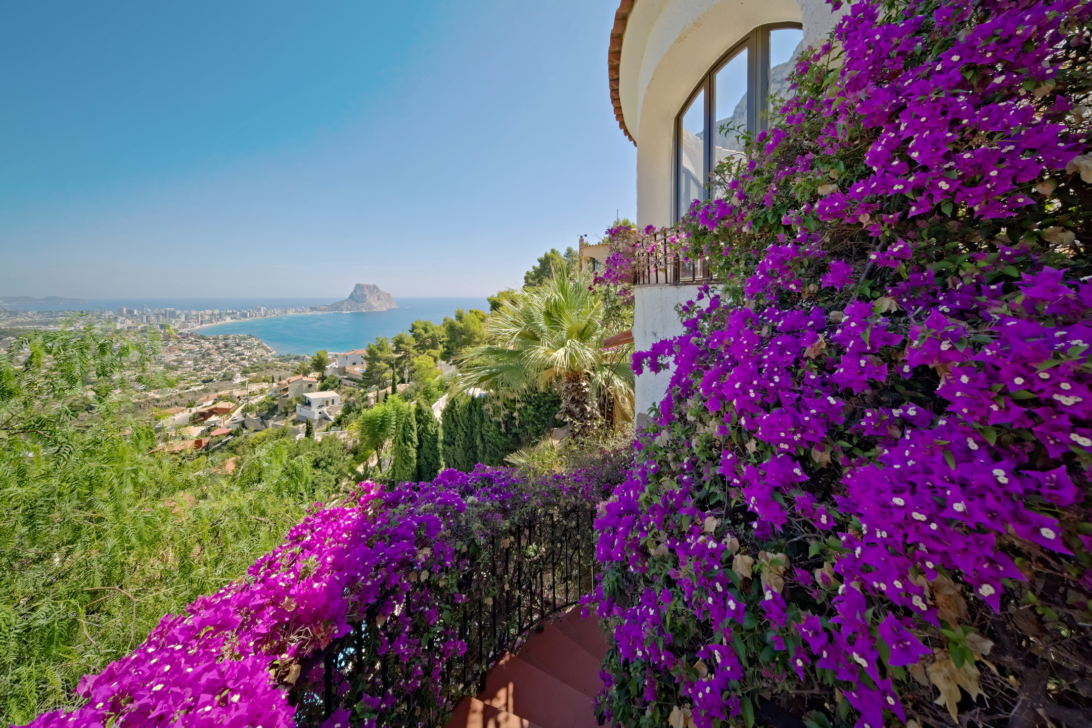 Mediterranean Charm in Maryvilla with Sea Views