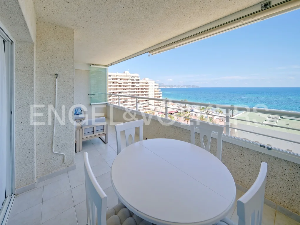 2nd line apartment with 1st line views, Calpe