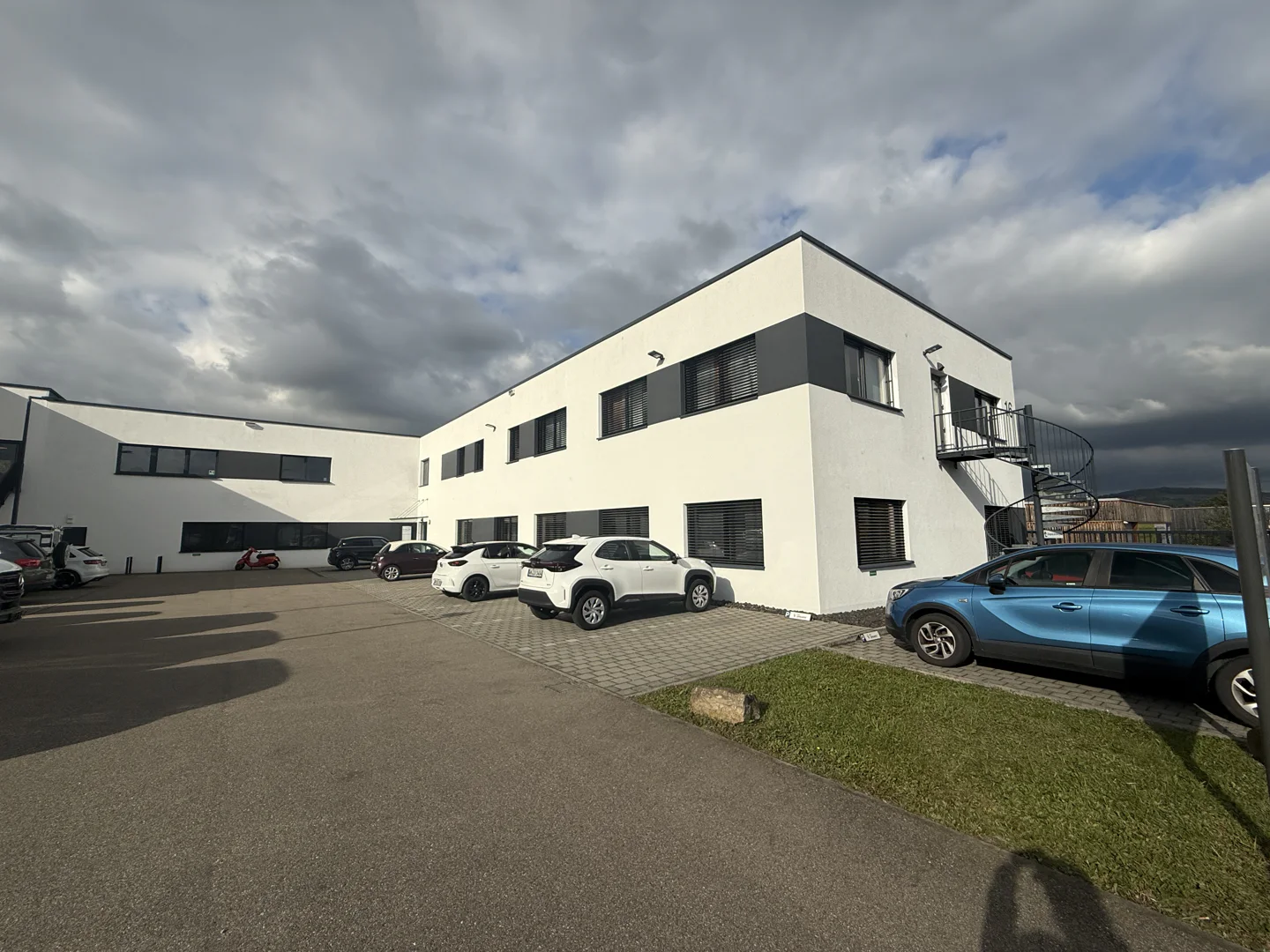 Moderne, vielseitig nutzbare Gewerbefläche im EG im Eisental III in Waiblingen! - Photo 4
