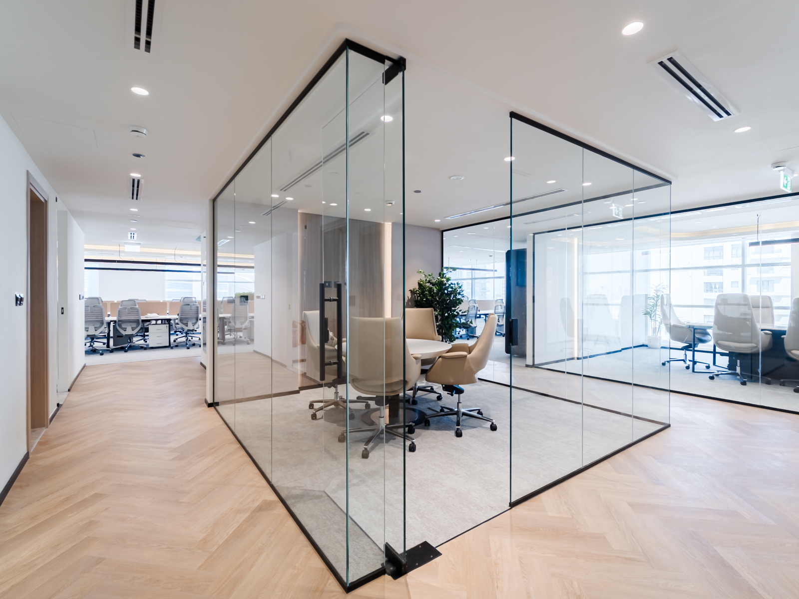Full Floor | Brand New | Fully Furnished & Vacant