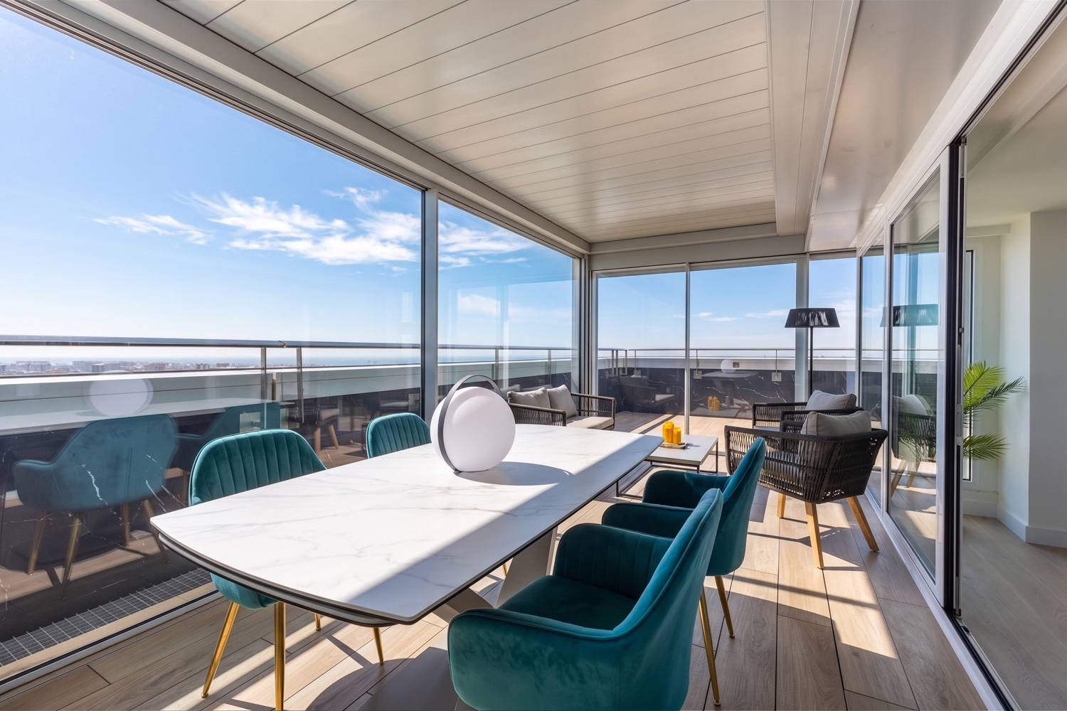 Penthouse on Avenue de France