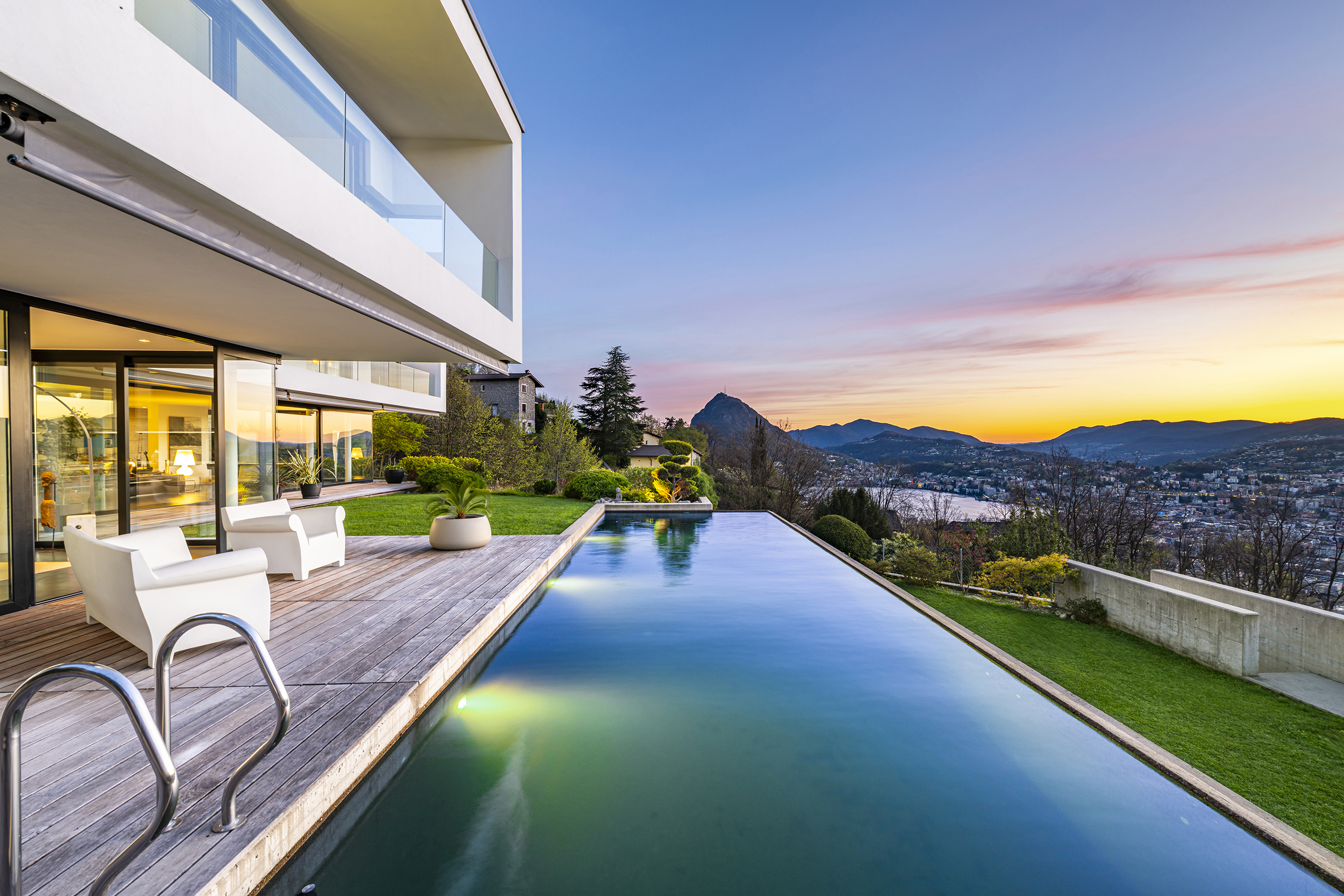 Exclusive modern villa with pool and Lugano Lake view