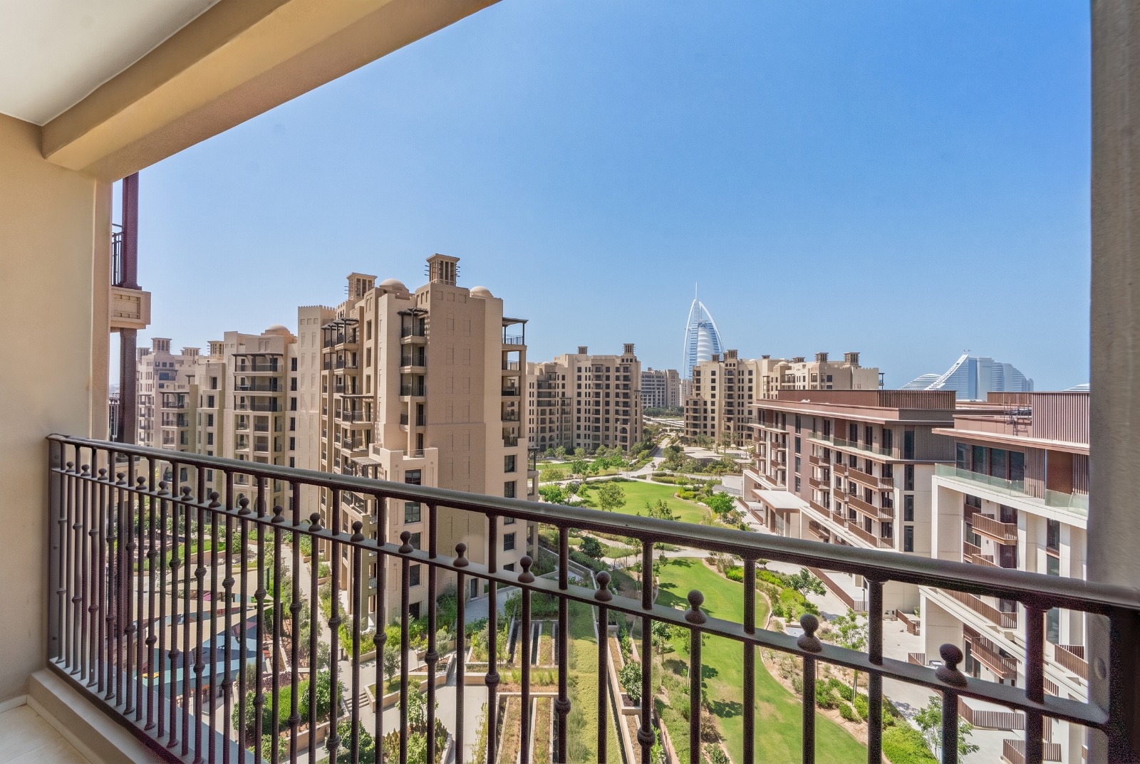 Elegant 4BR | Spacious Layout | Premium Living
