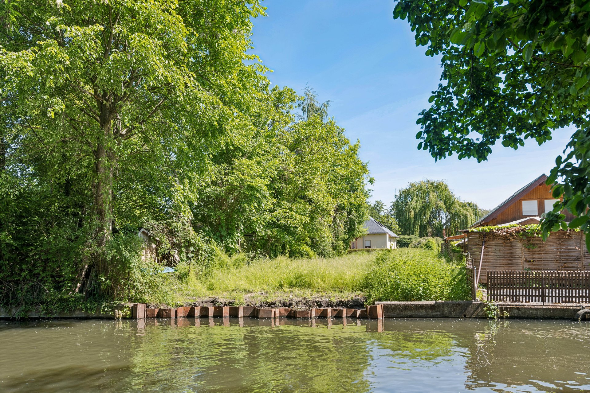 Seltenes Wassergrundstück in Köpenick – Haus & Hafen  bereits genehmigt!