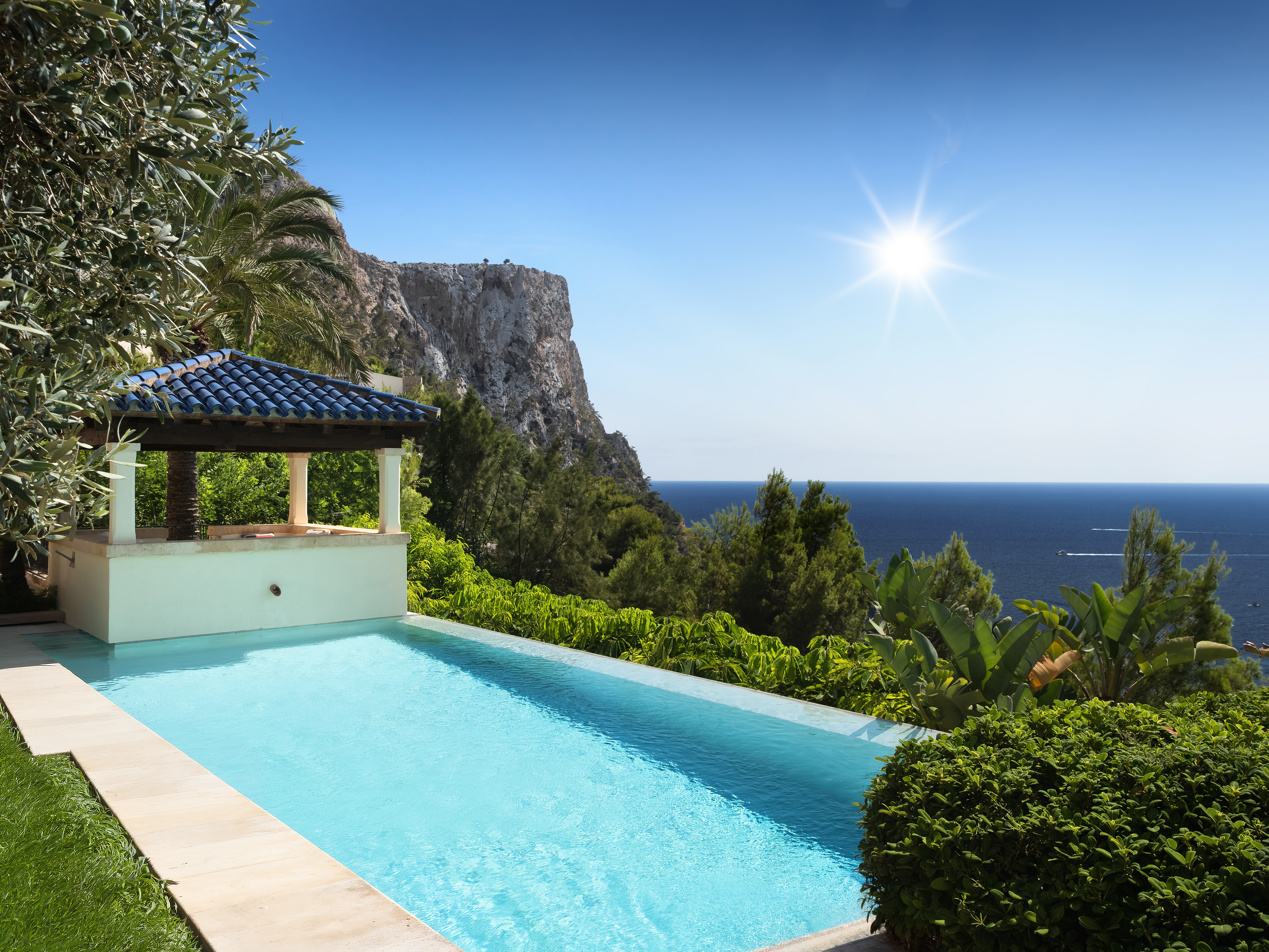 Mediterranean property with fantastic sea views