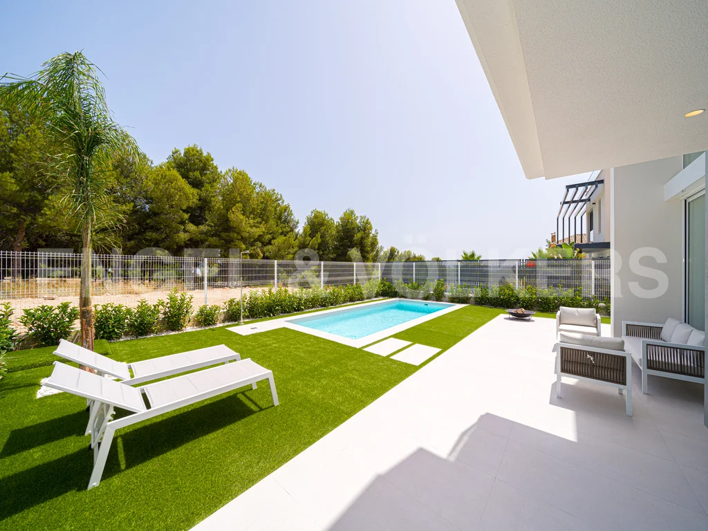 Modern and minimalistic style villas