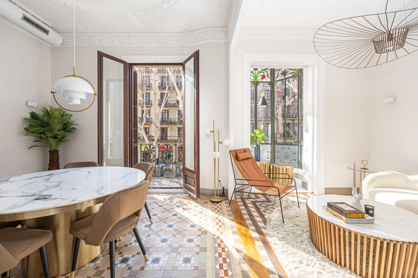 Modernist design apartment in Ronda Sant Antoni