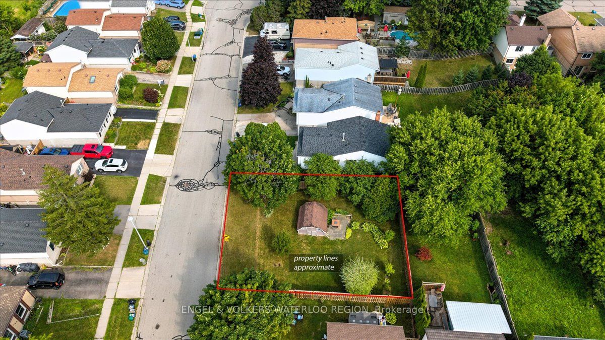 Prime Lot in Mature Neighbourhood