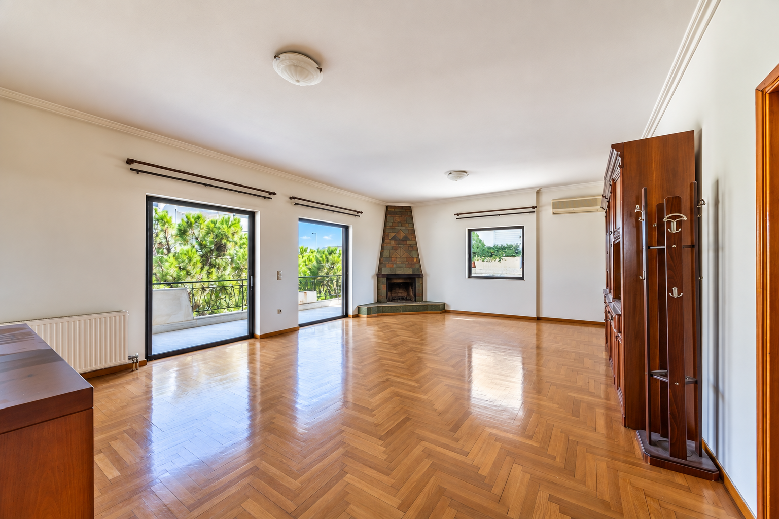 Bright 130 sq.m apartment in Kontopefko, Agia Paraskevi
