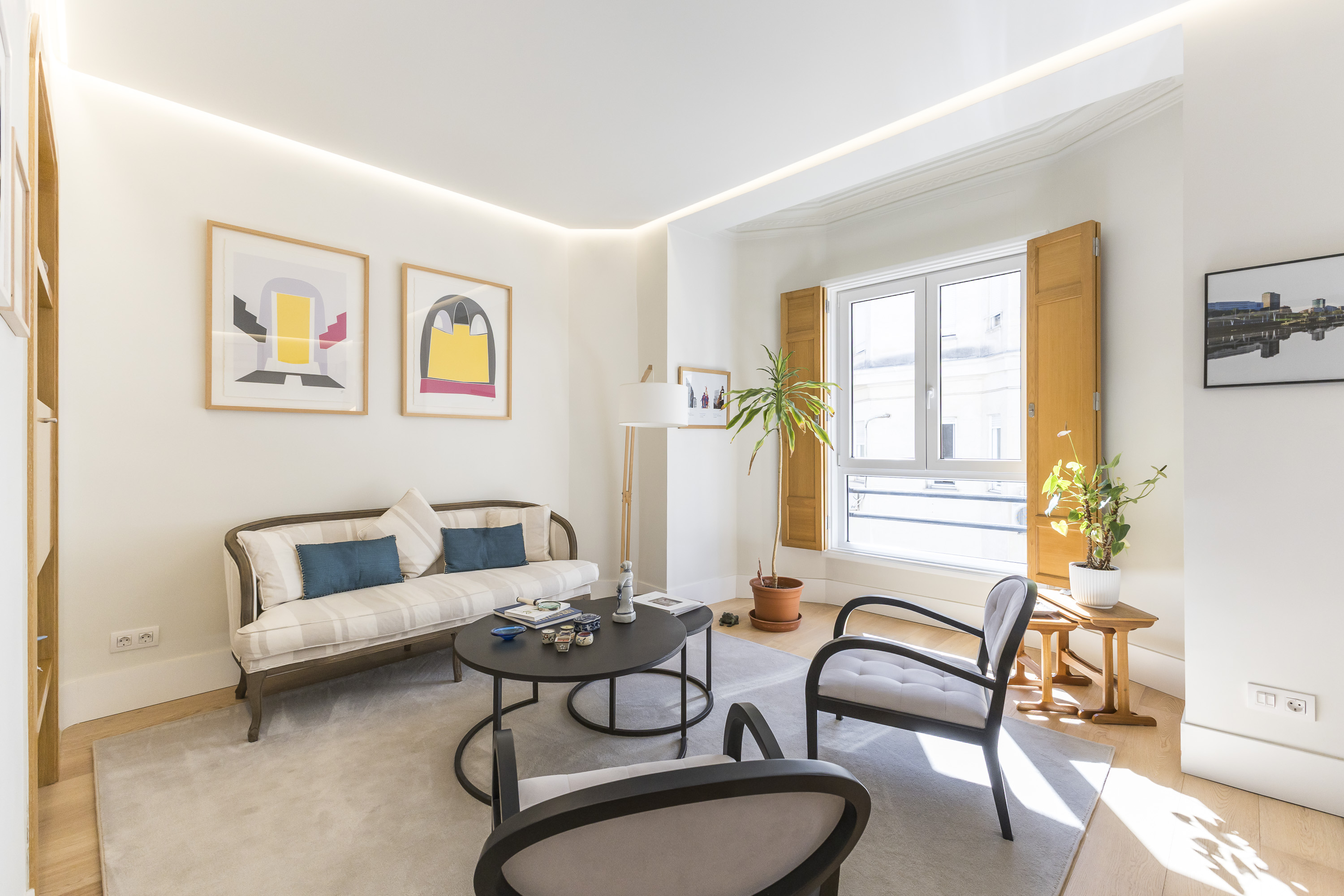 Elegant 2-Bedroom Apartment in Chamberi
