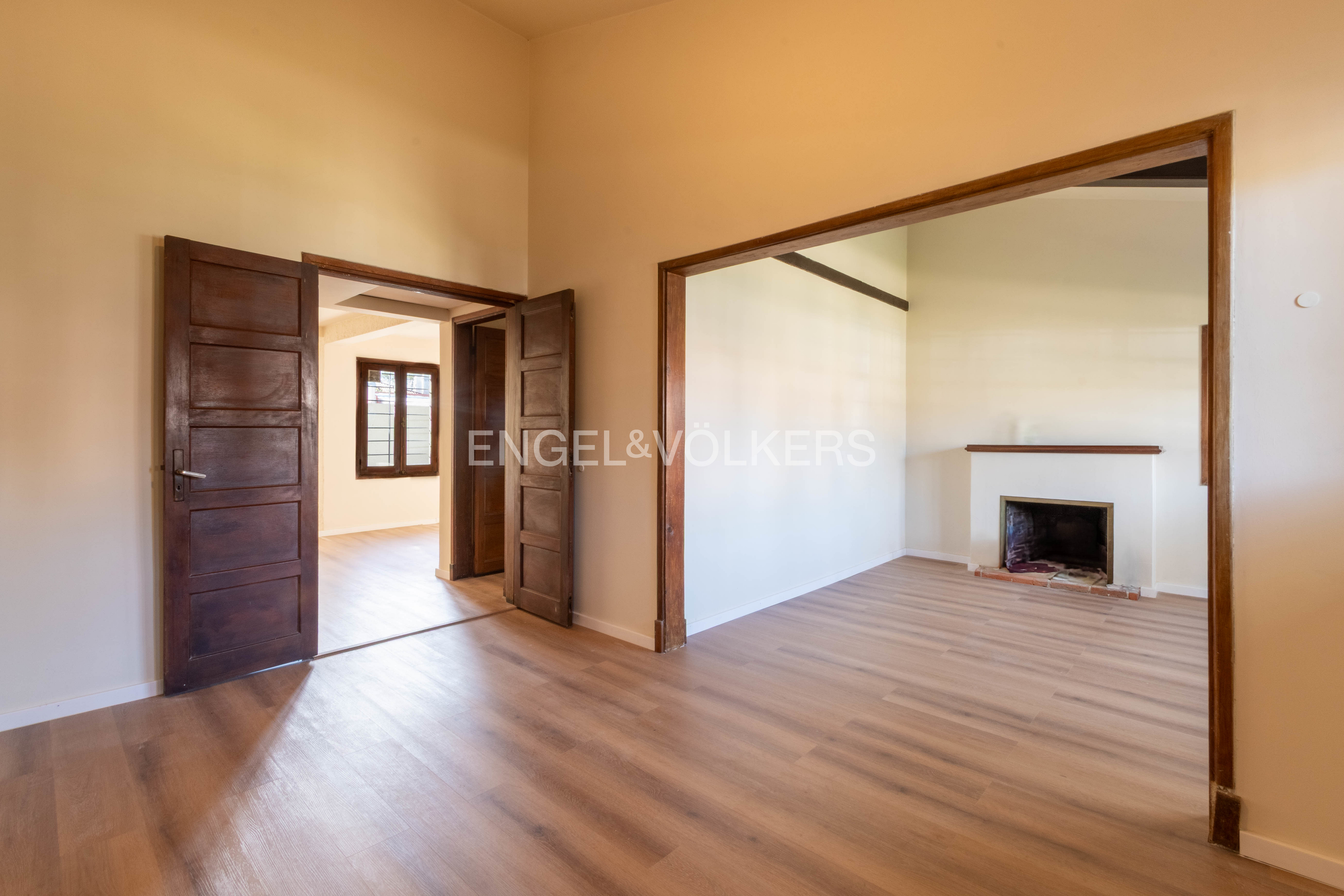 Casa en excelente estado a metros de la Rambla – Ideal empresa, oficinas o consultorio en Carrasco