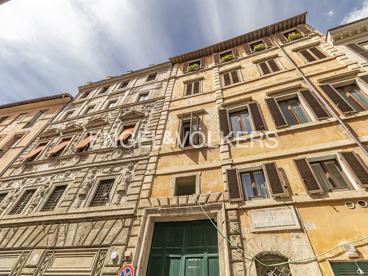 Historic center, one-bedroom with period decor