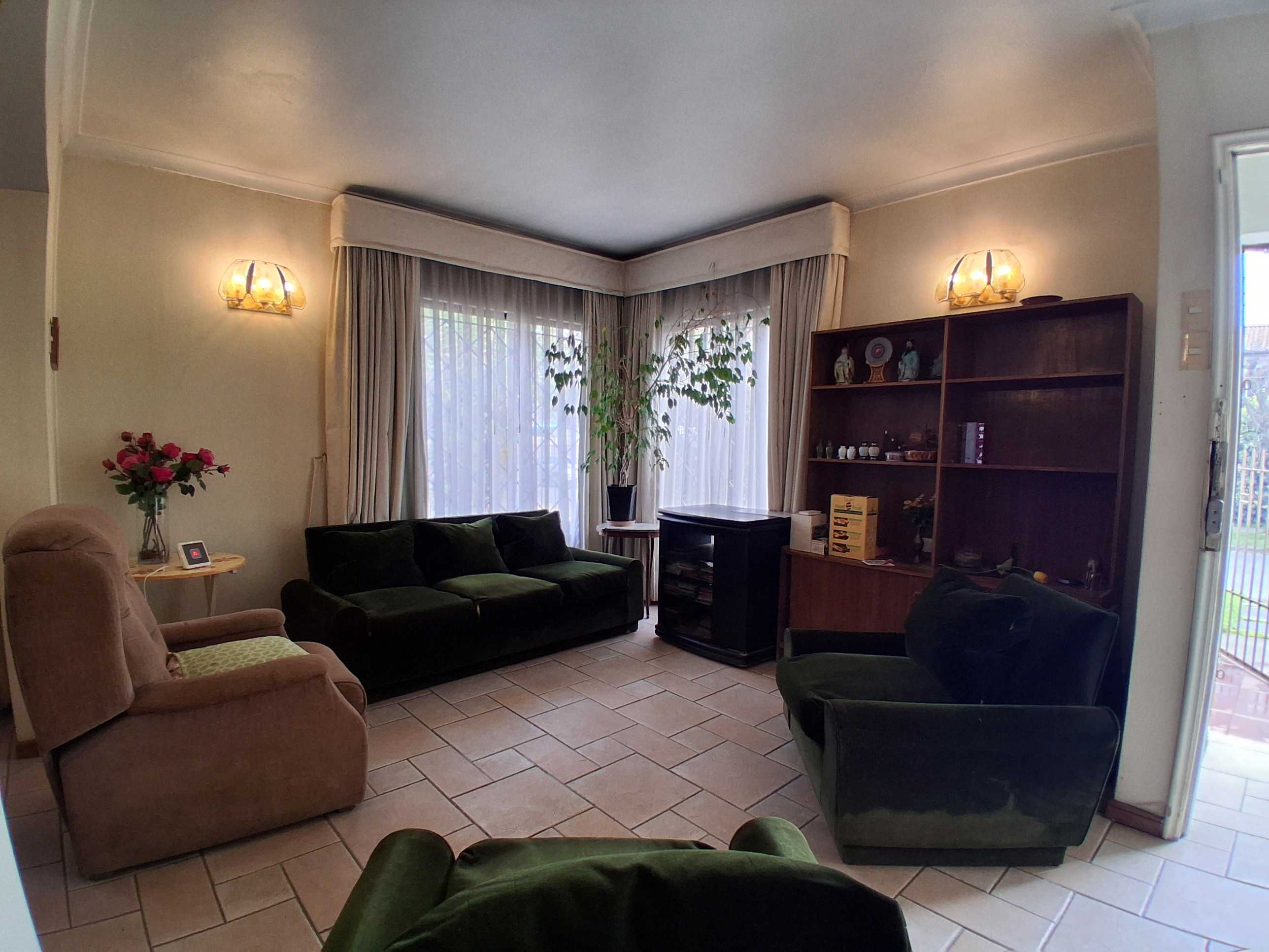 Casa Esquina 3D 1B Nueva Hannover