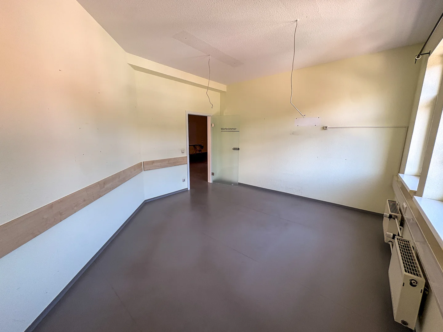 Vielseitig nutzbare Gewerbefläche mit moderner Raumaufteilung - Photo 4