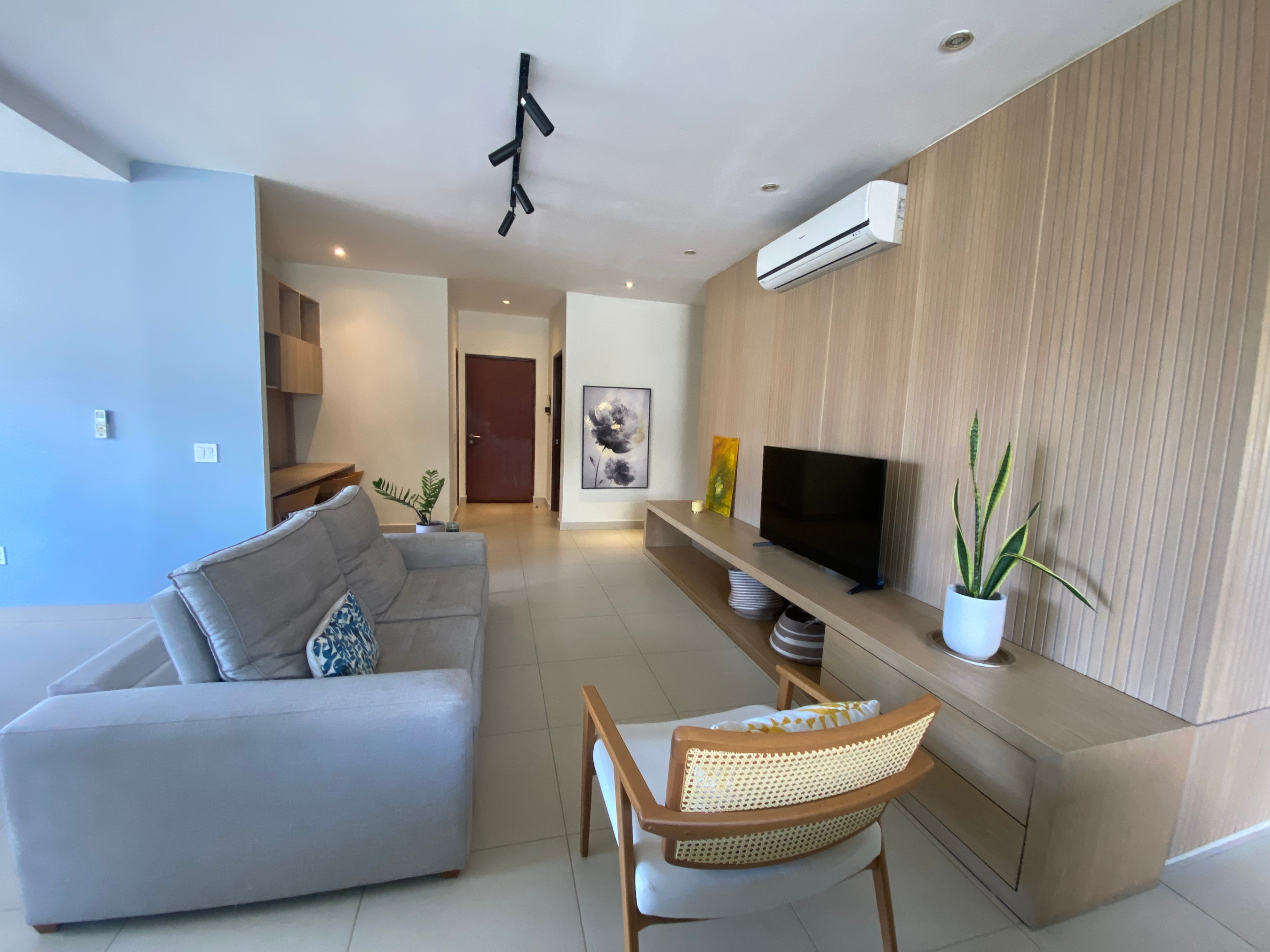 Furnished Apartment with Terrace in River Valley