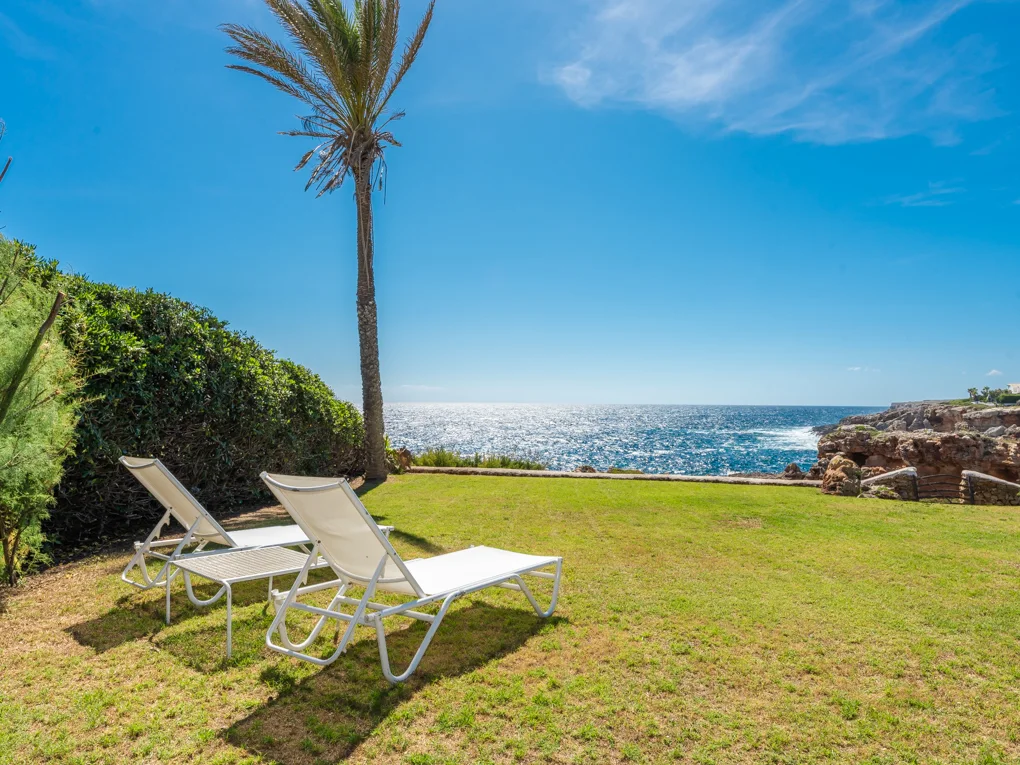 Holiday rental - Seafront villa with direct sea access  in Cap de´n Font, Menorca