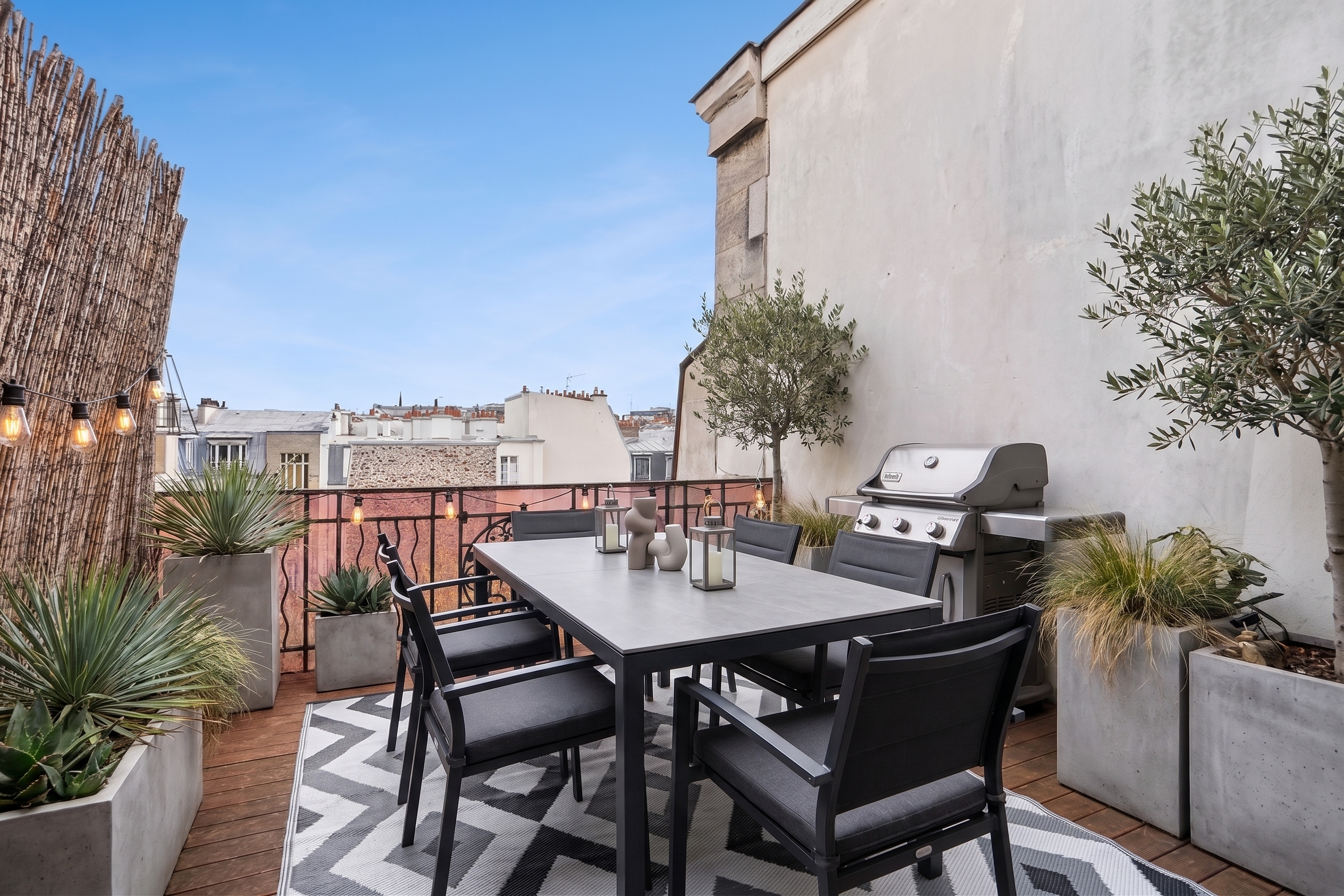 Plaine Monceau - Ternes - Top floor - 4-5 bedrooms - Terraces