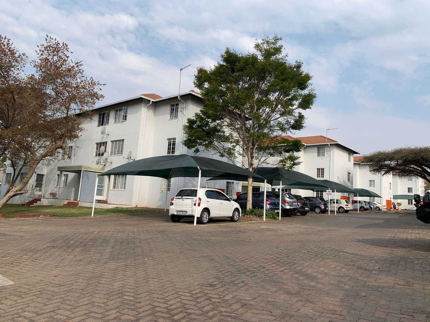 TWO-BEDROOM UNIT IN SECURE LOCATION