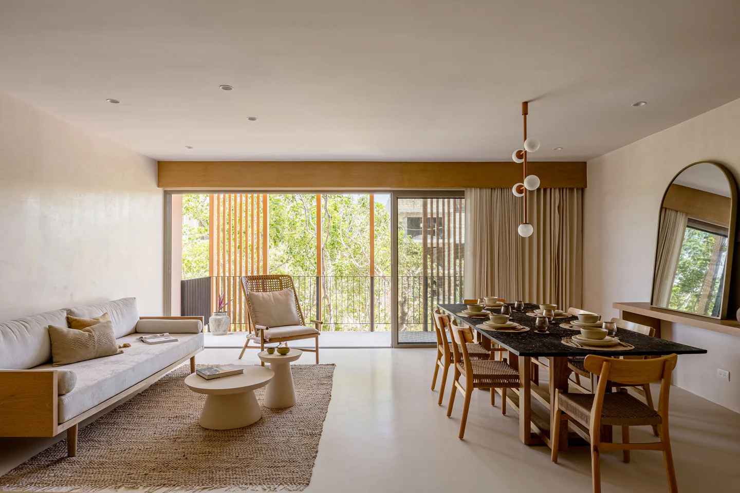 2 Bedroom, 2.5 bathroom Magic Apartment in Aflora 2