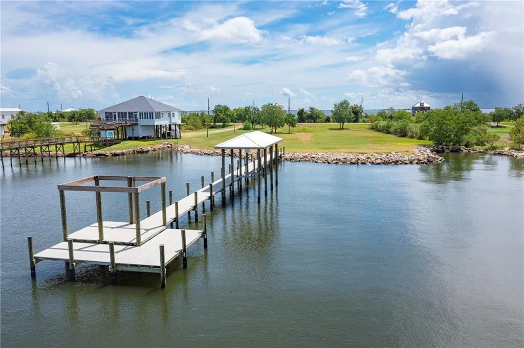 Waterfront Paradise with Boathouse & Fishing Pier