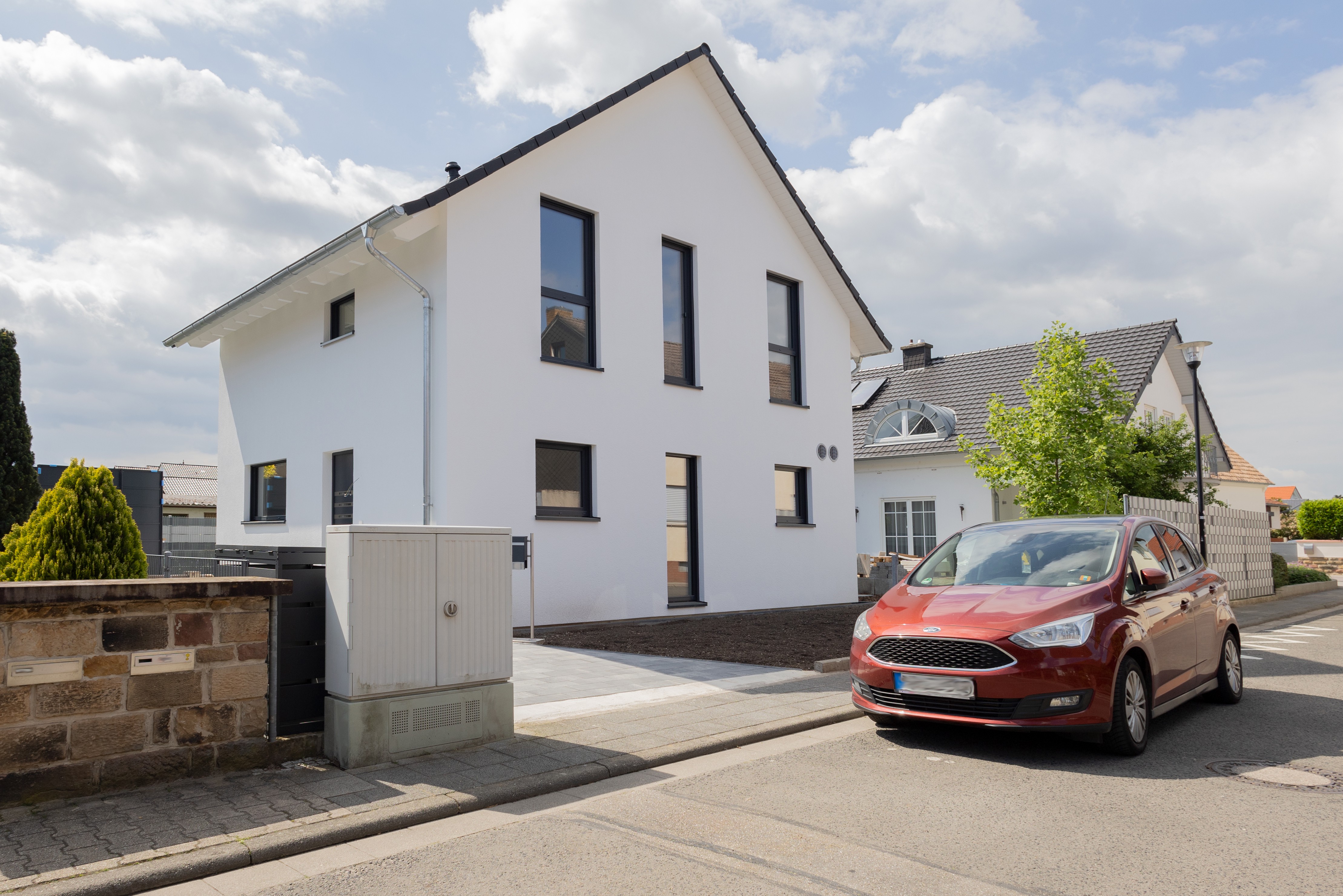 Modernes Wohnen & Arbeiten mit Terrasse und Garten in ruhiger Lage!