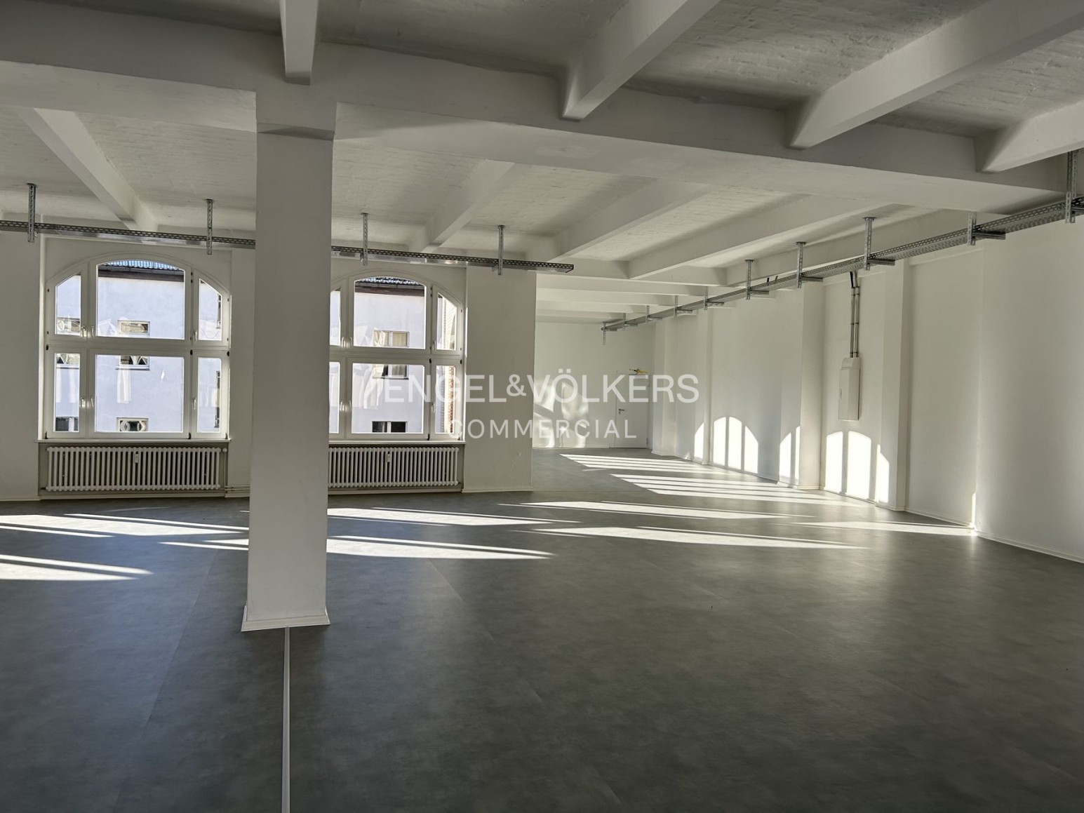 Ruhiges Büro mitten in Kreuzberg sucht Mieter