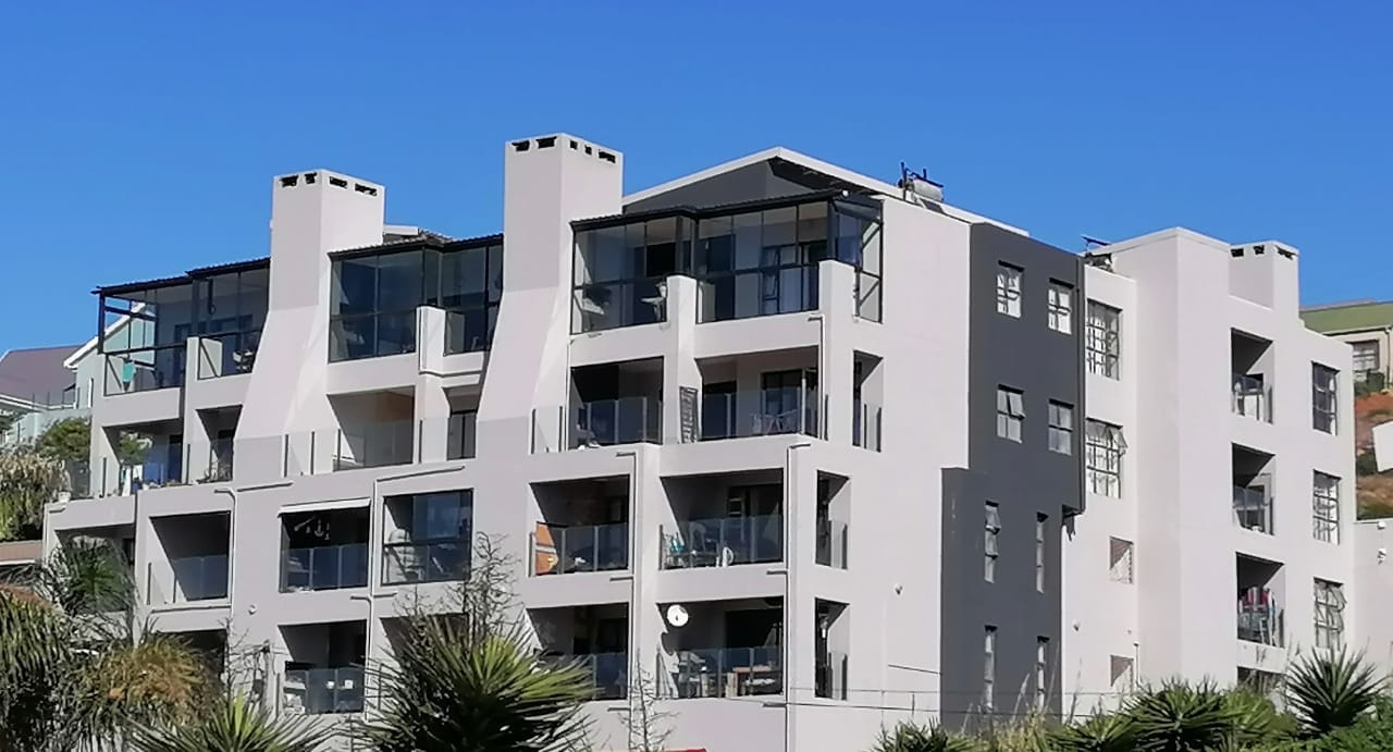 Stunning Top-Floor Apartment with Breathtaking Views Mossel Bay