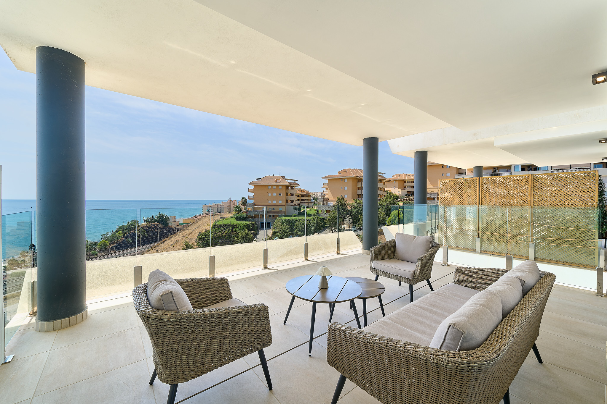 2-Zimmer-Wohnung mit großer Terrasse ganz in der Nähe des Meeres
