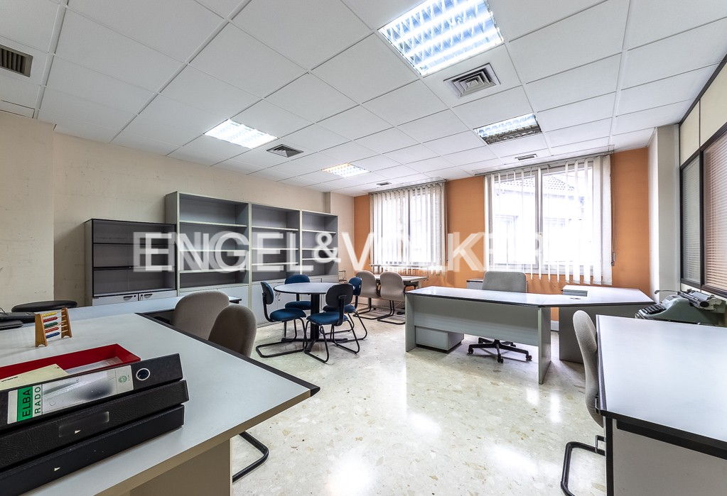 Soulful office in the heart of Henao.