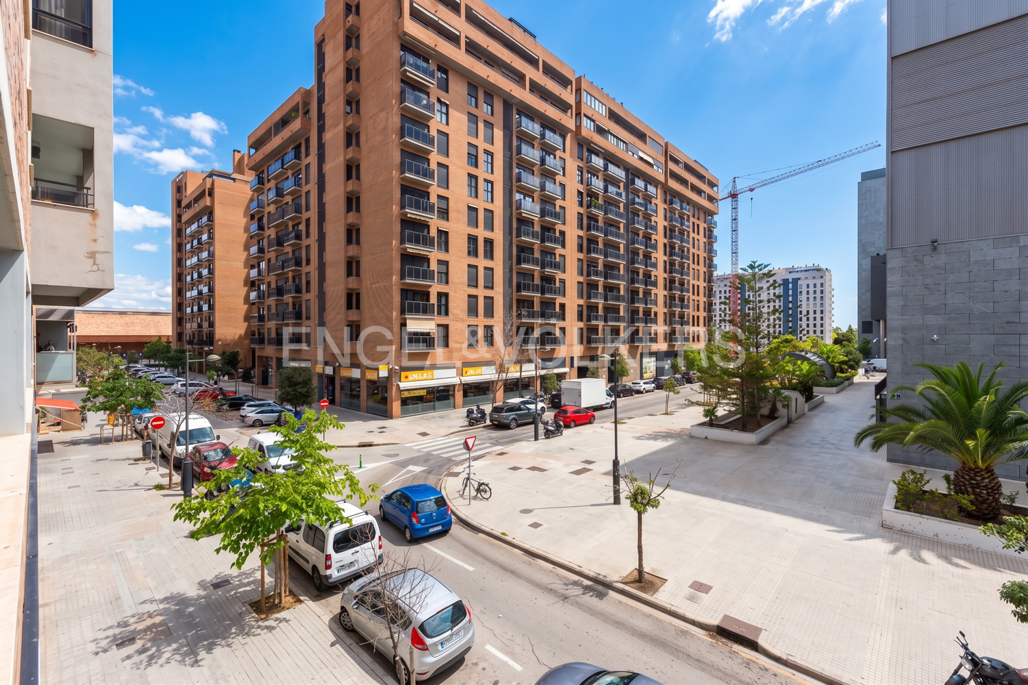 Oficina en Alquiler – Avenida de Francia