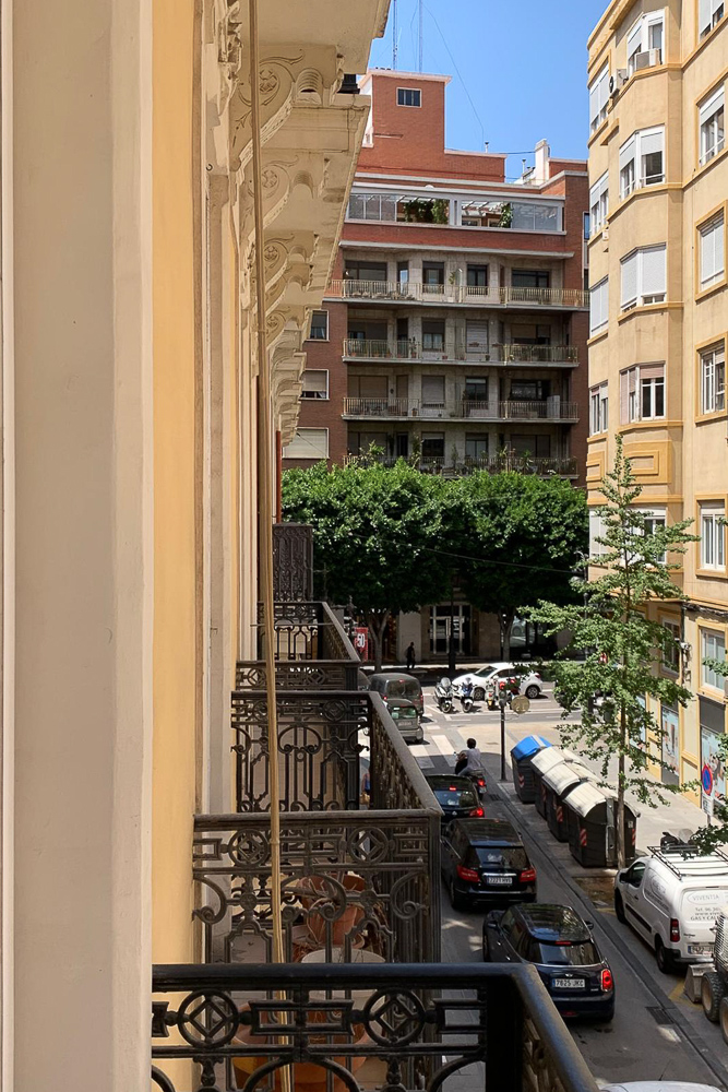 Elegant apartment in central Valencia