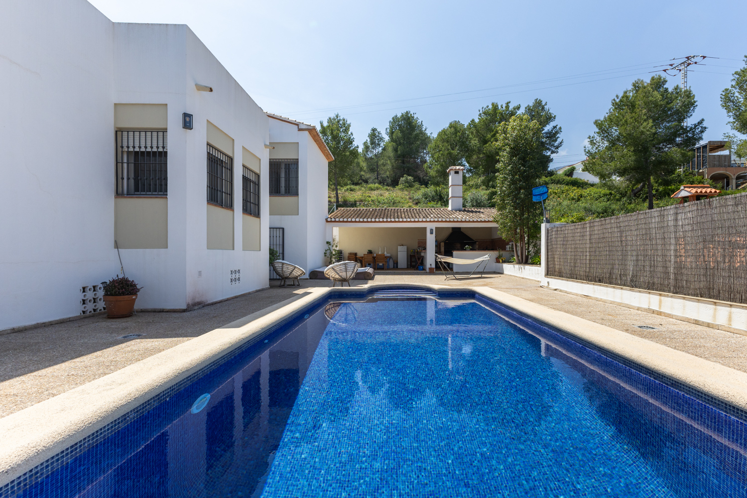Exclusive villa with great privacy and a unique plot next to Montgó Natural Park, 500 m from the sea in Las Rotas