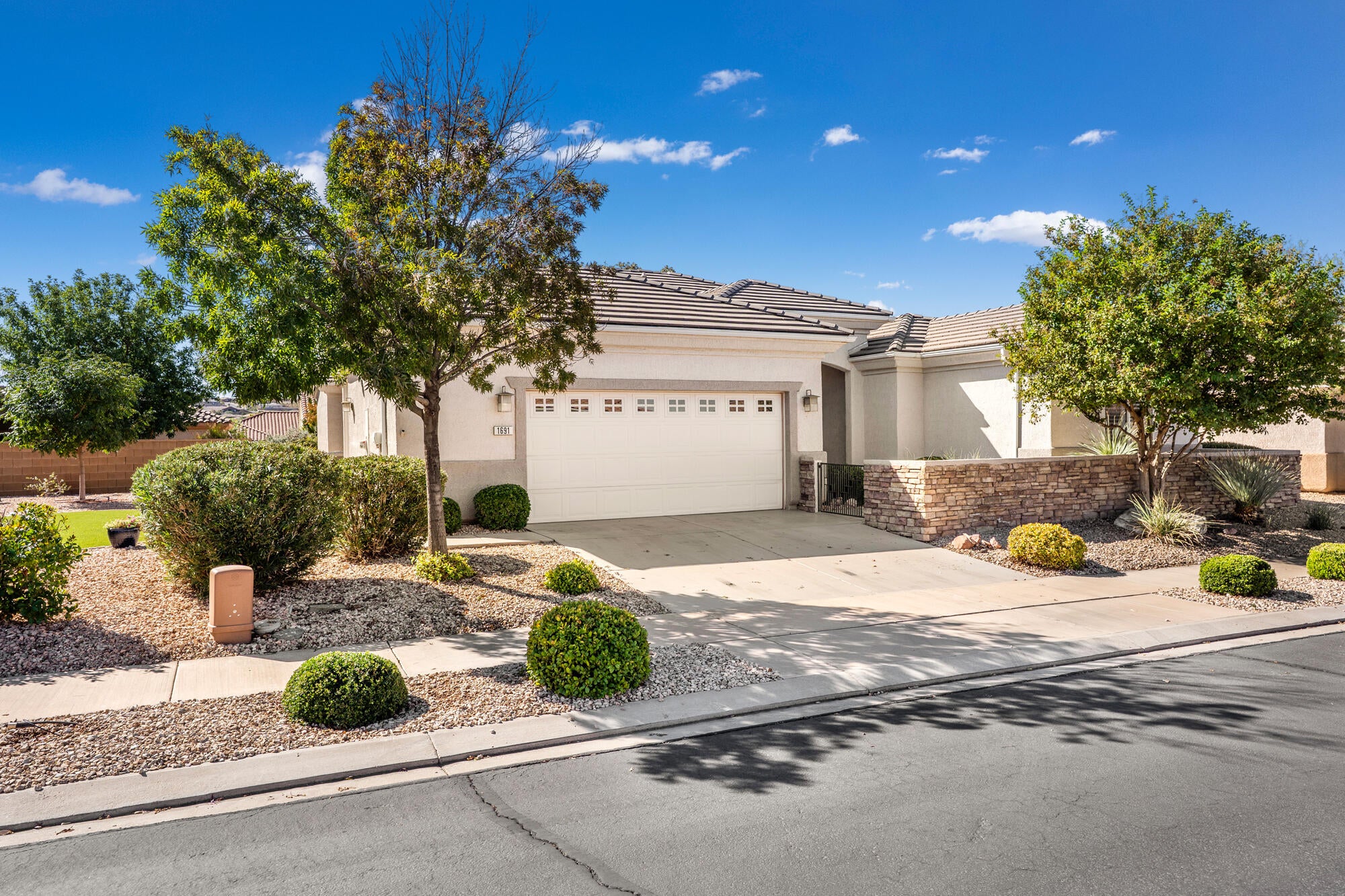 Golf, Tennis, & Community Living Await