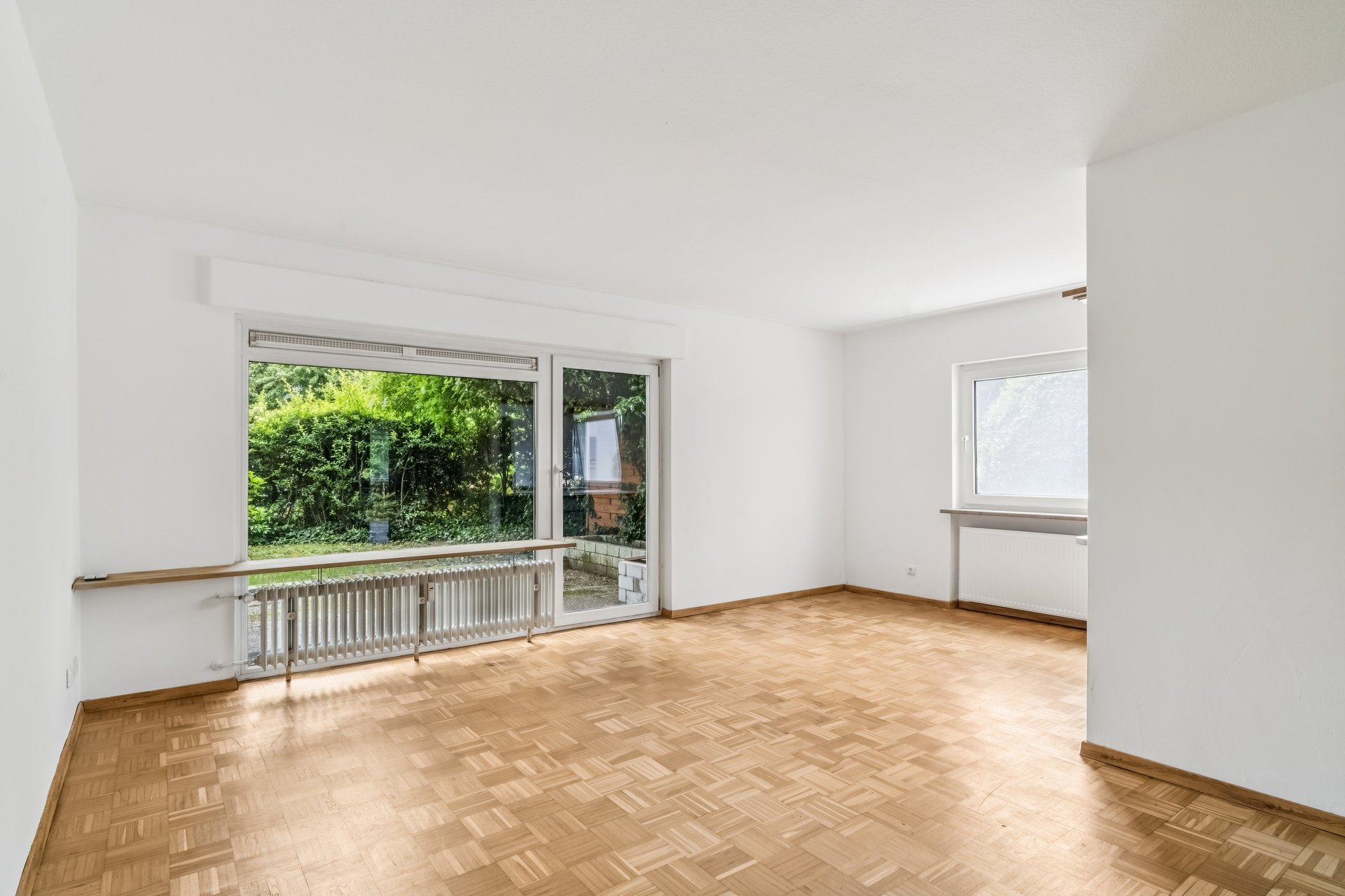 Stylishly modernized two-room apartment in Sachsenhausen, Frankfurt