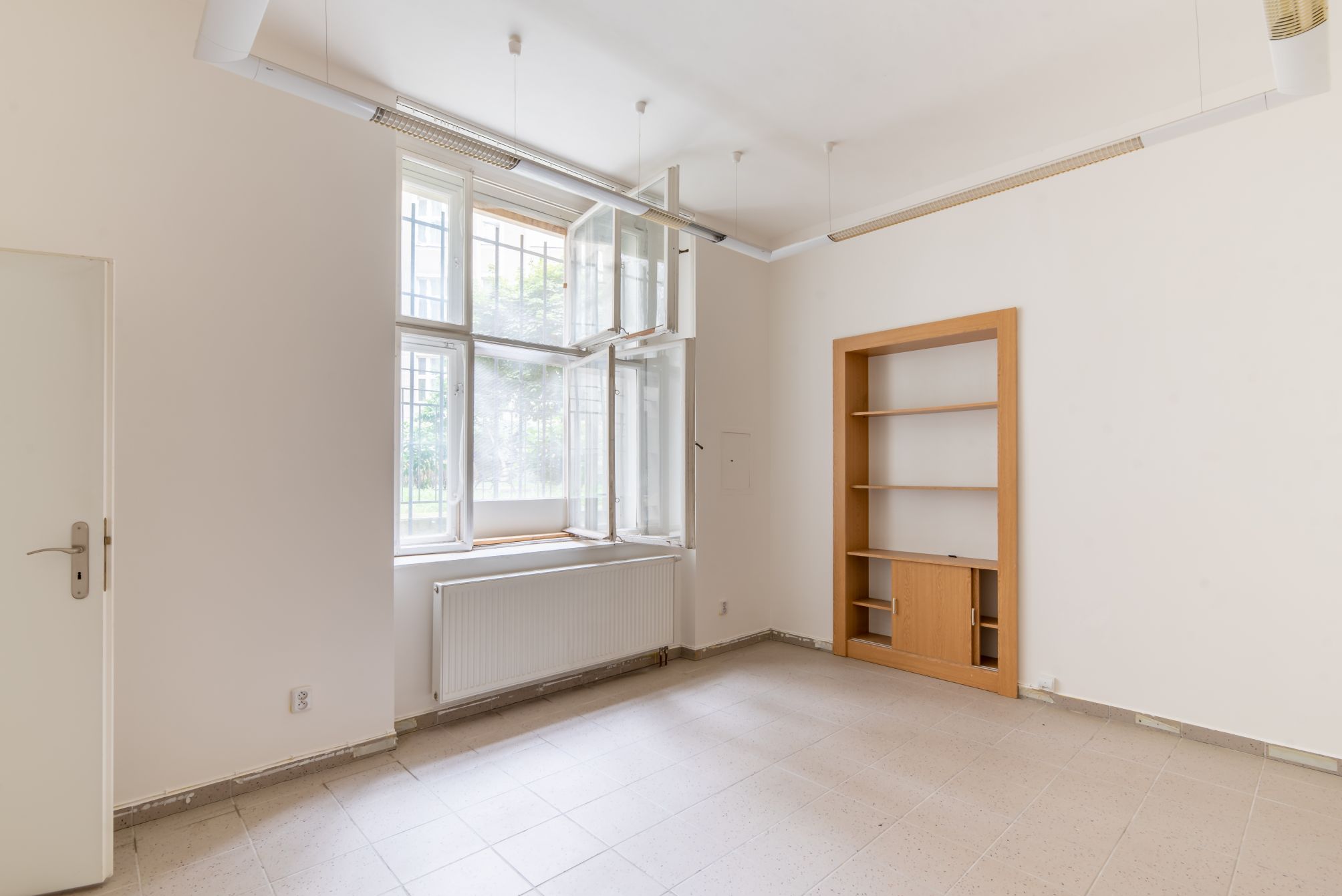 Commercial space with multifunctional use