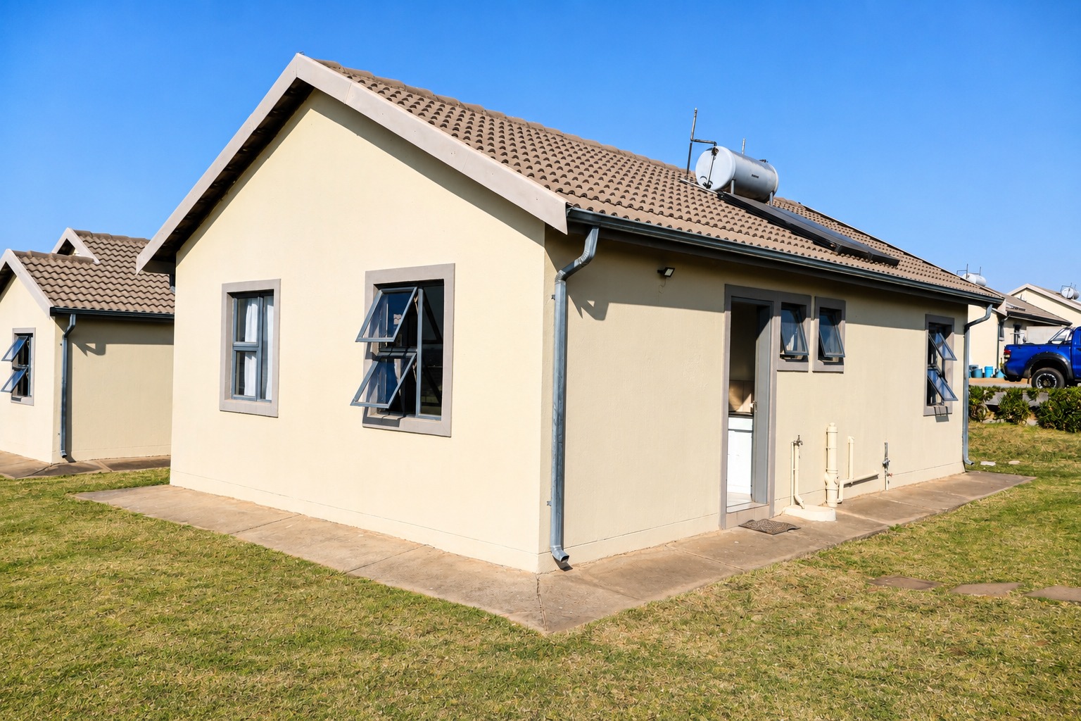 Tirong Estate Free Standing House
