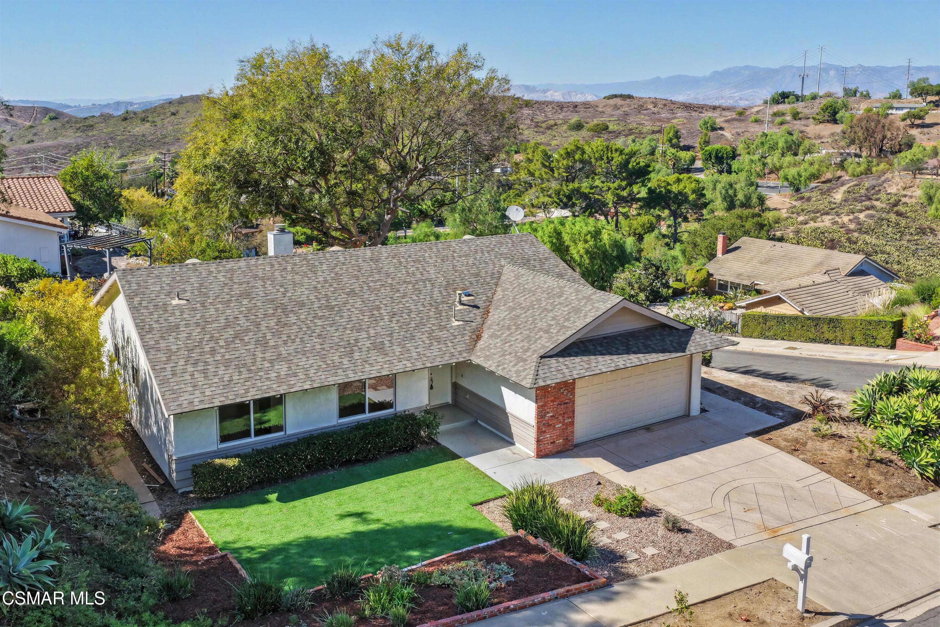 Contemporary Elegance Meets Expansive Vistas