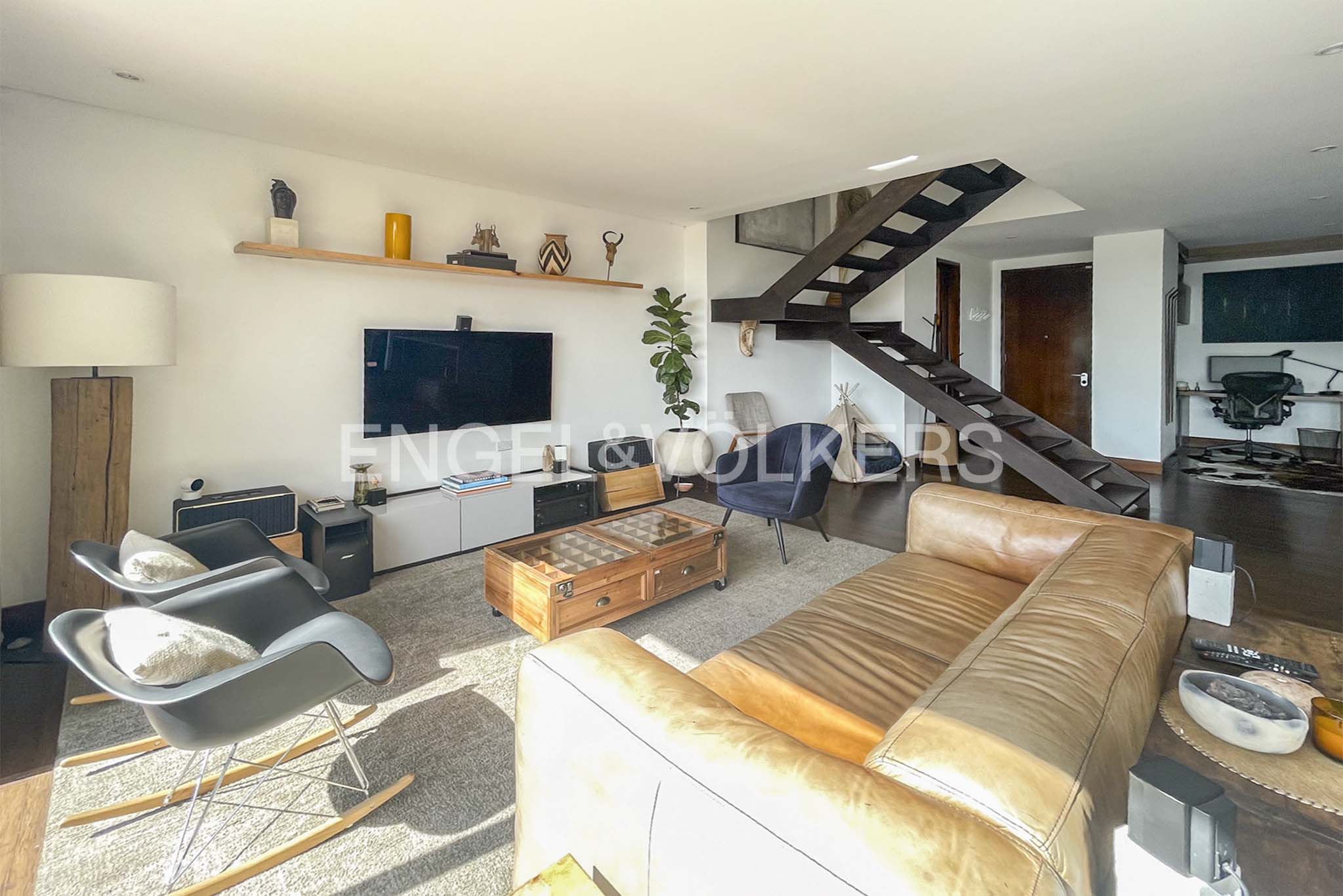 Iluminado apartamento con terrazas para arriendo en Rosales