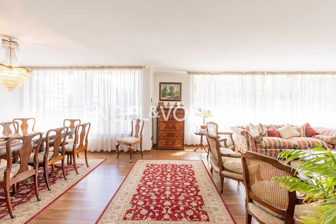 Departamento en venta 4d+3b+servicio